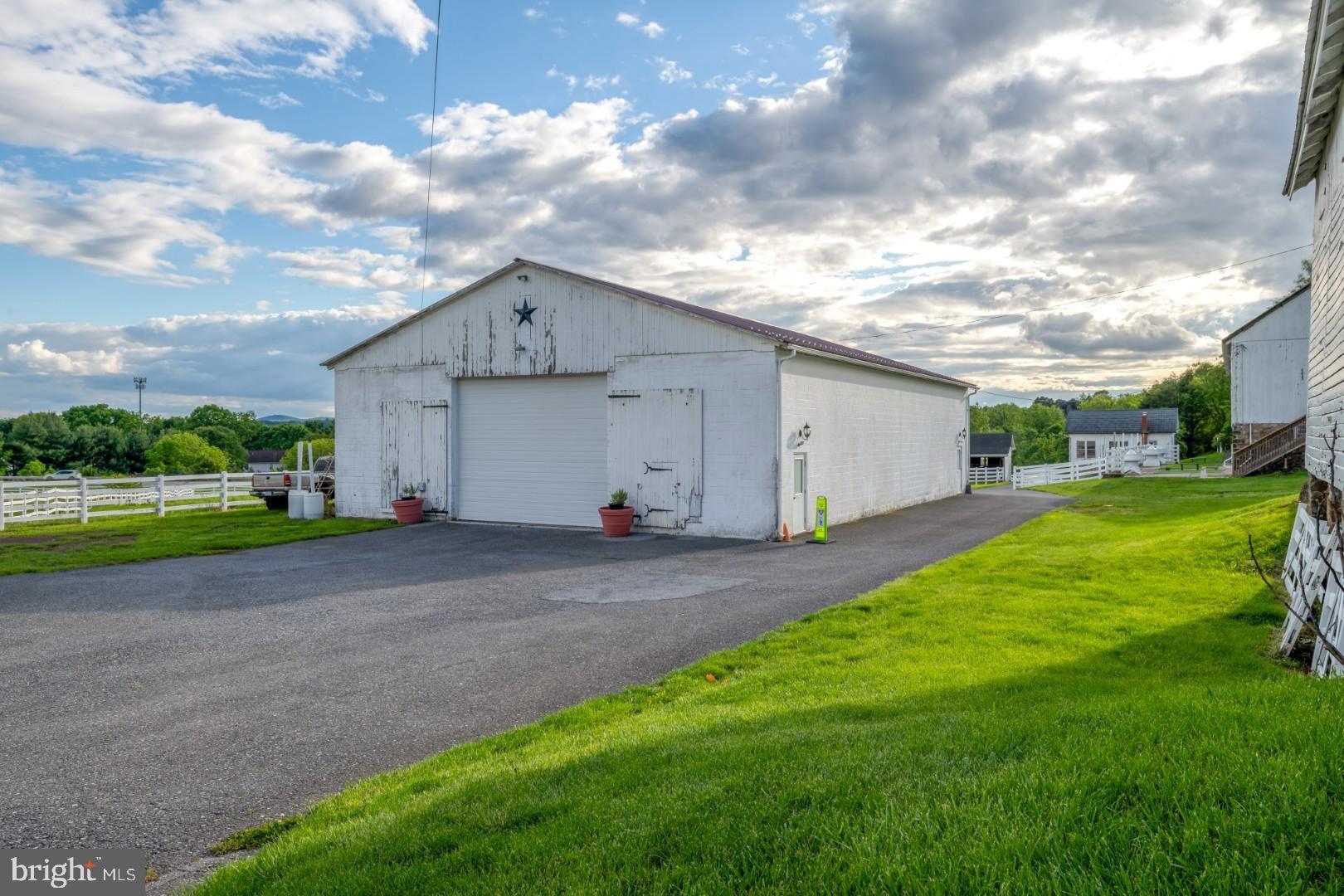 1160 OLD BERNVILLE ROAD