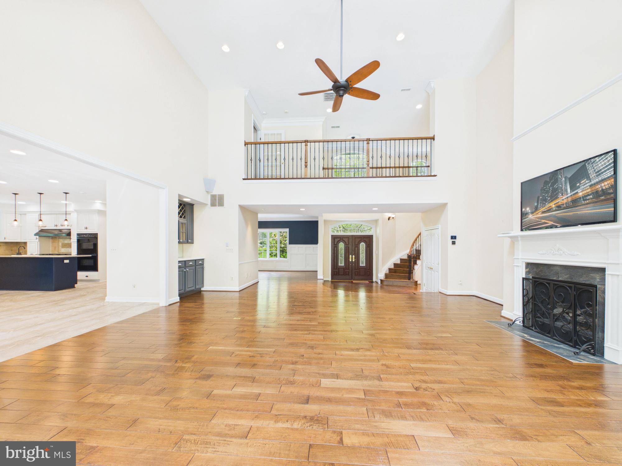 RIVER BEND - Residential