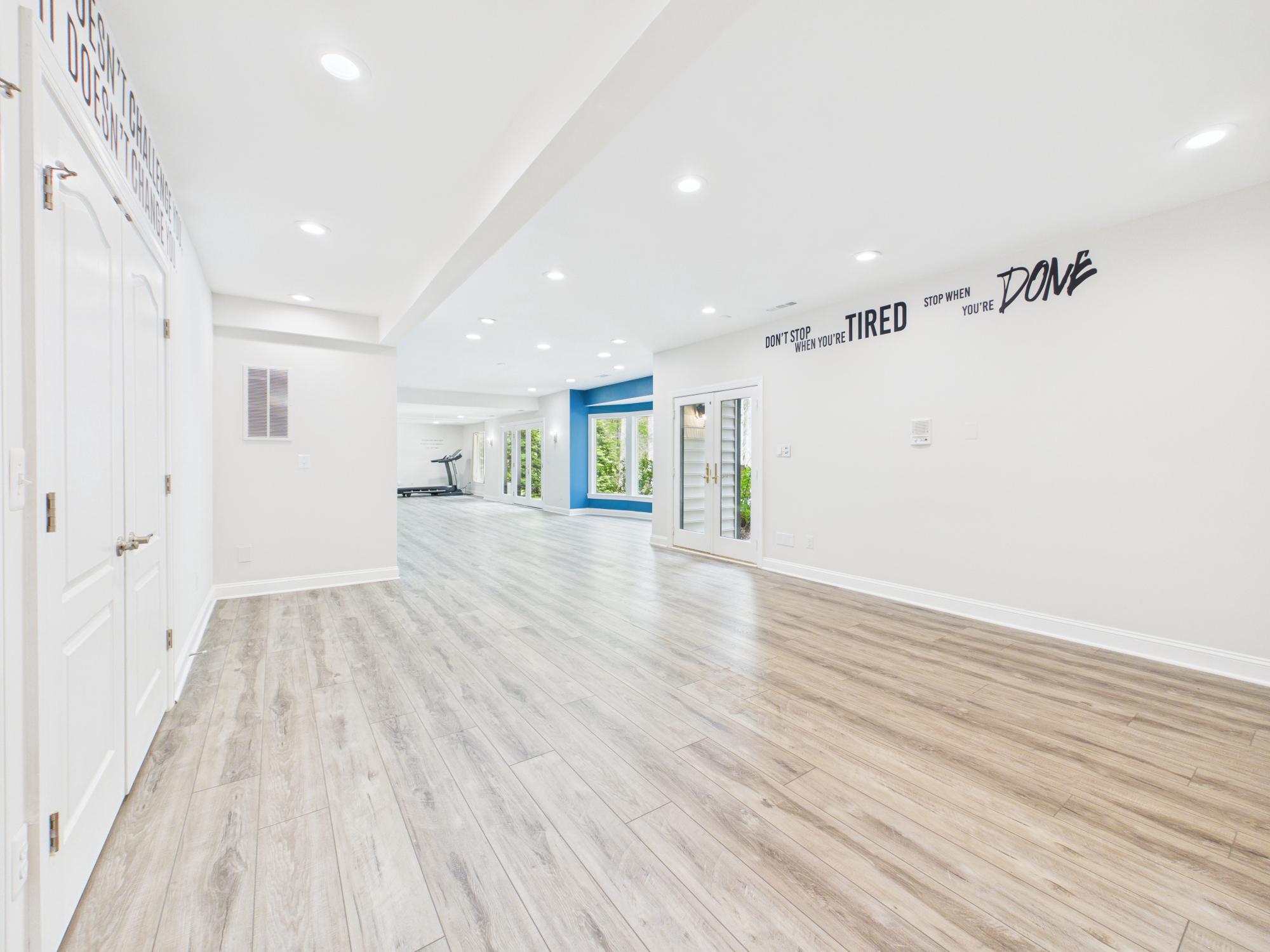 RIVER BEND - Residential