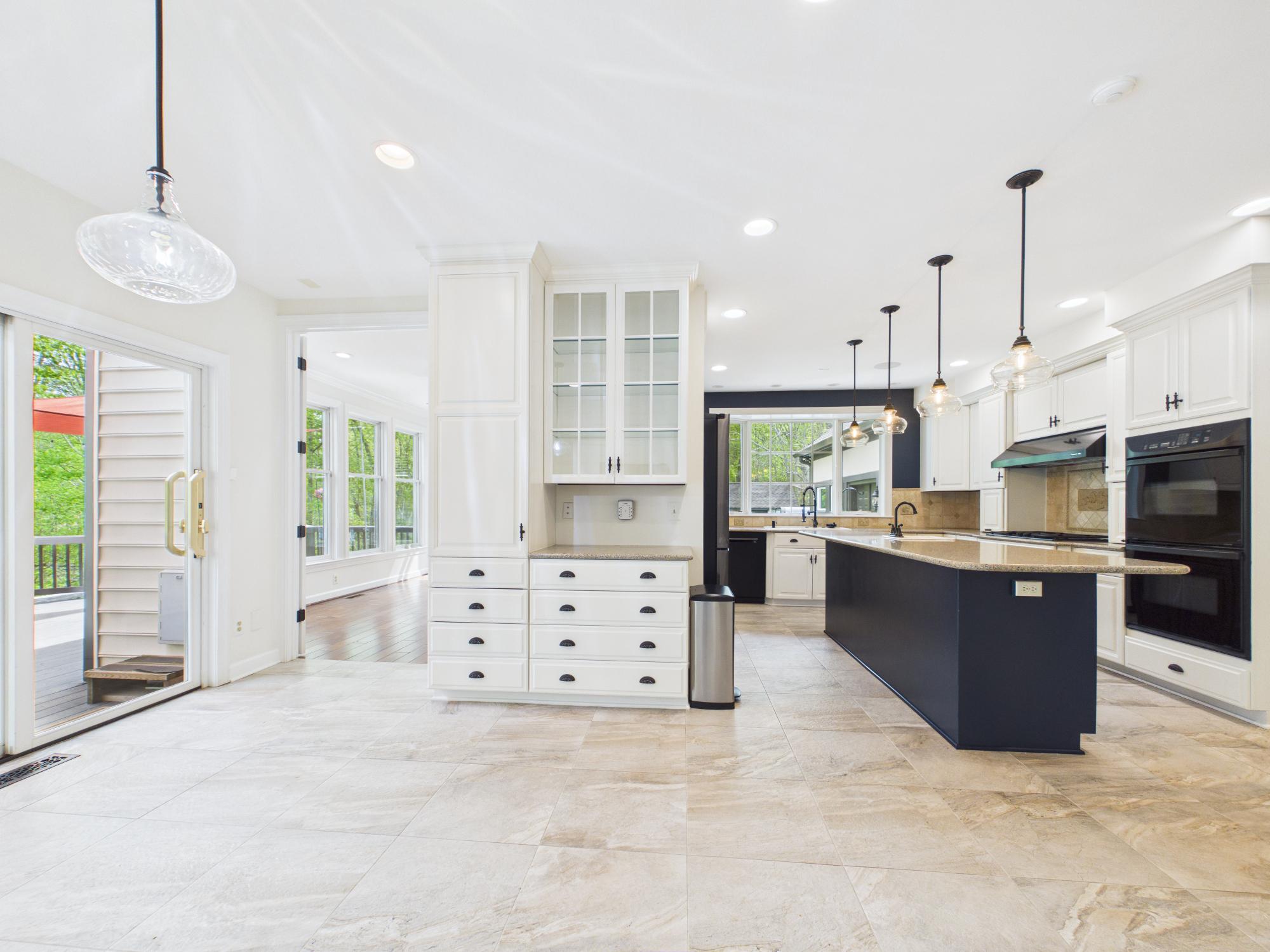 RIVER BEND - Residential