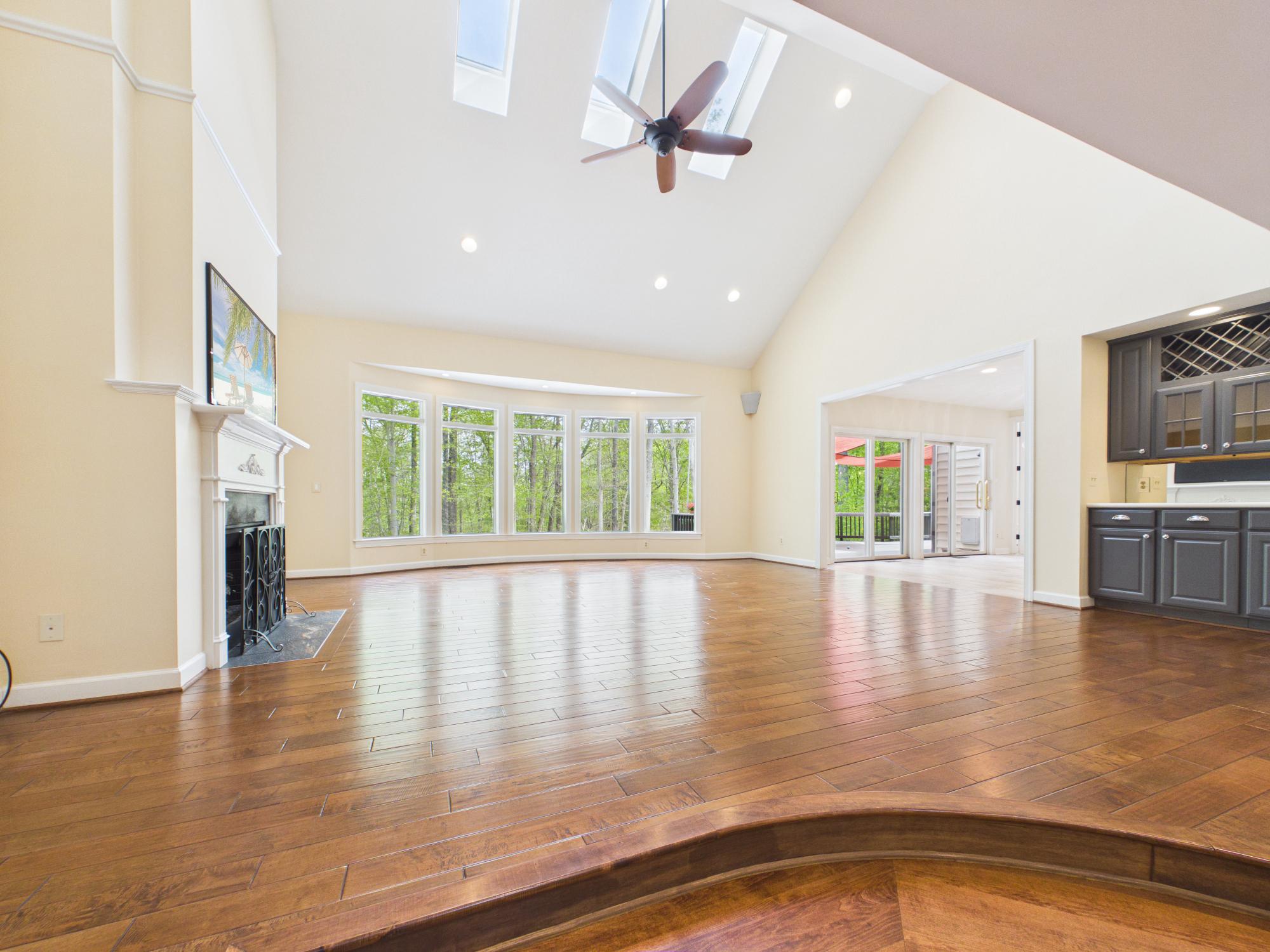 RIVER BEND - Residential