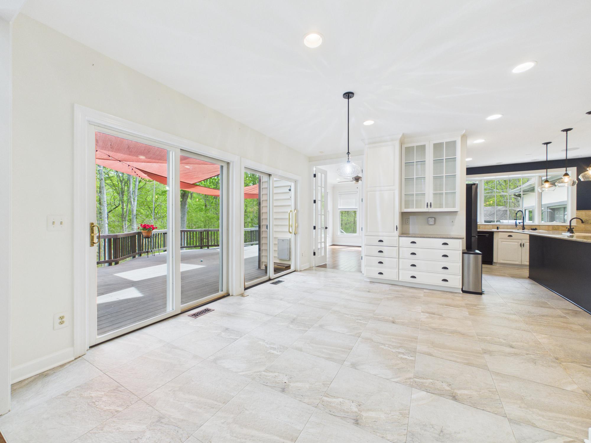 RIVER BEND - Residential