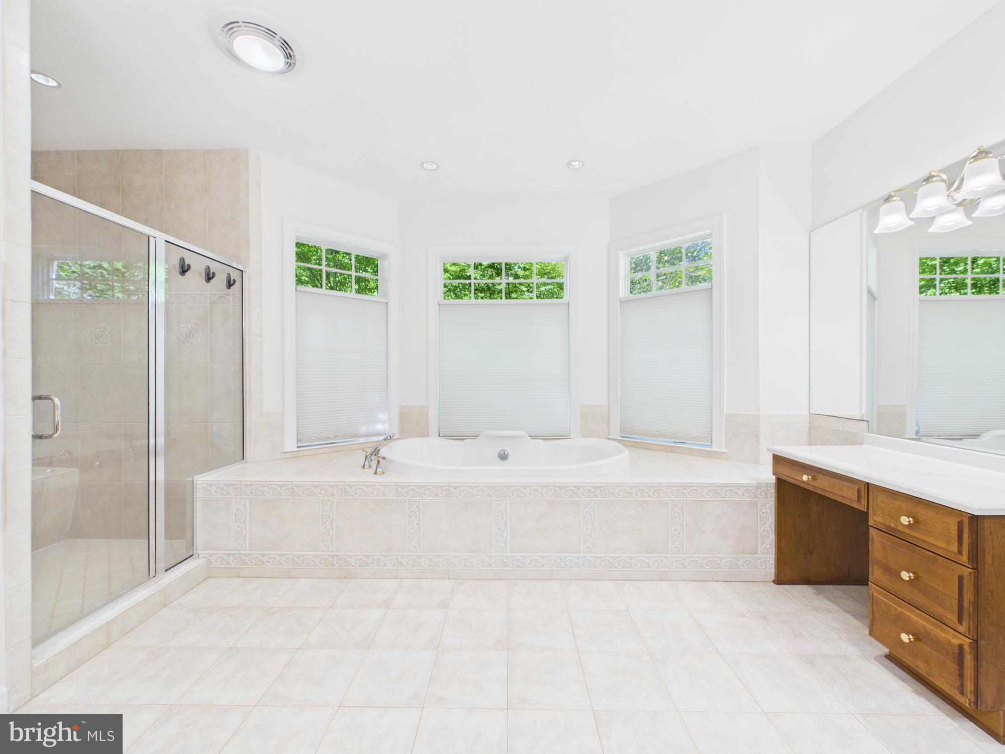 RIVER BEND - Residential