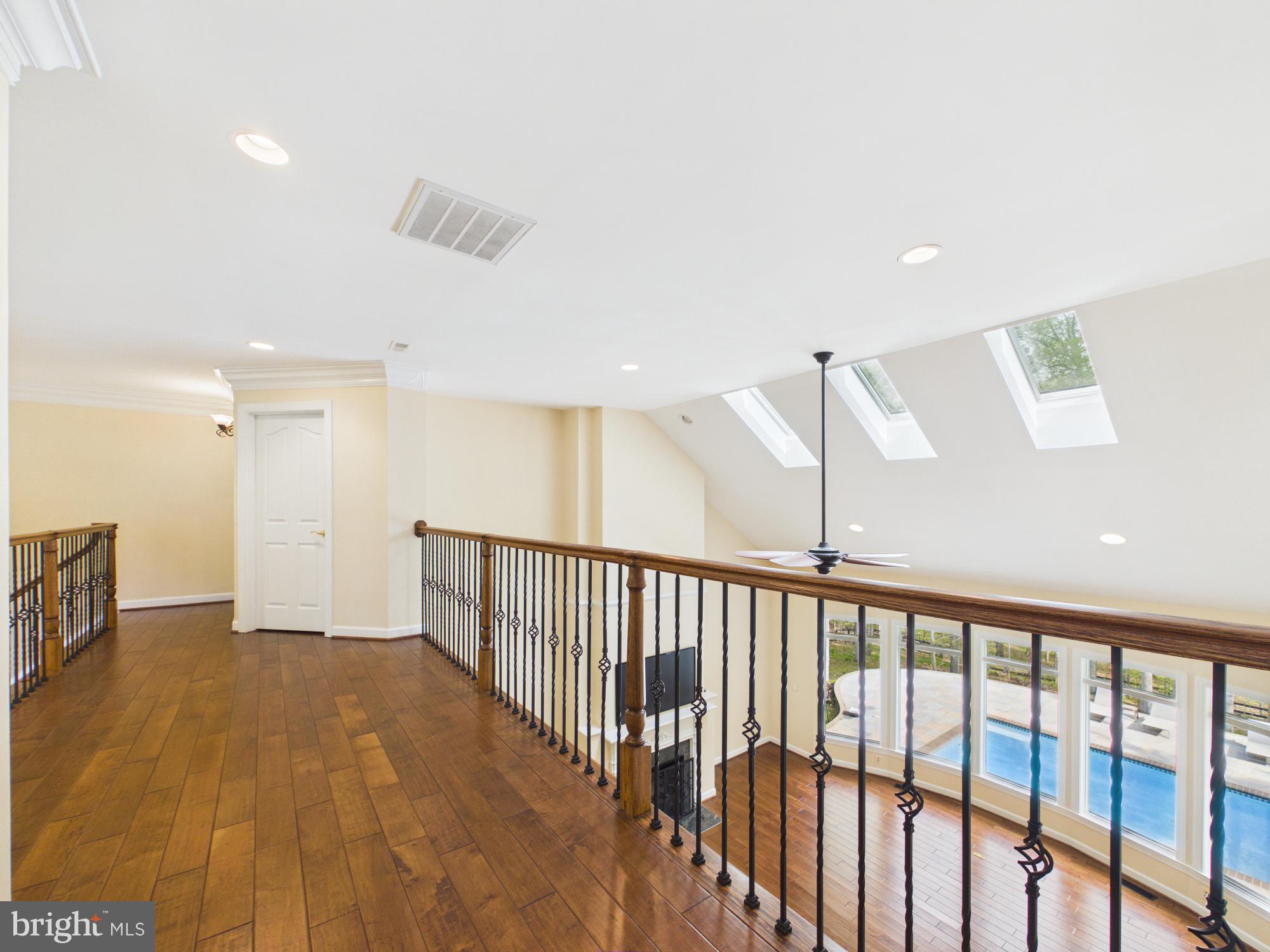 RIVER BEND - Residential