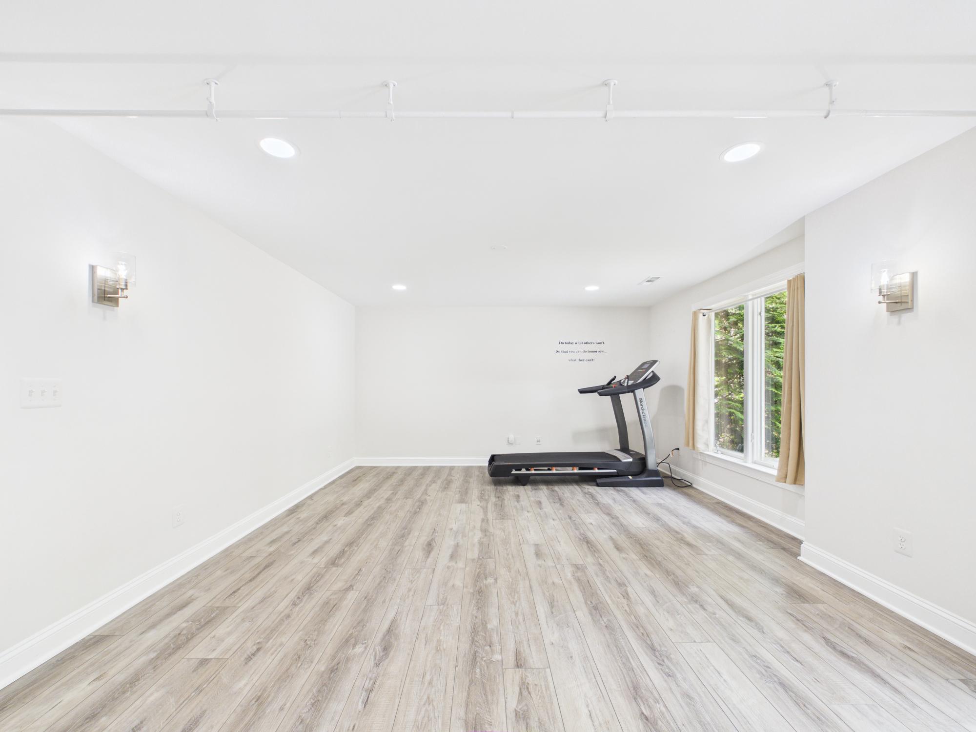 RIVER BEND - Residential