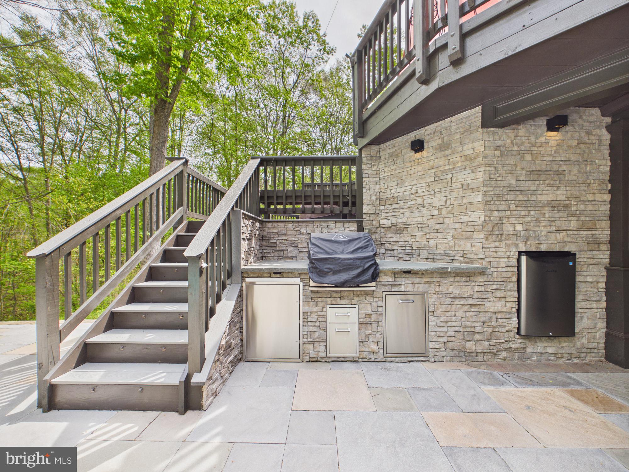 RIVER BEND - Residential