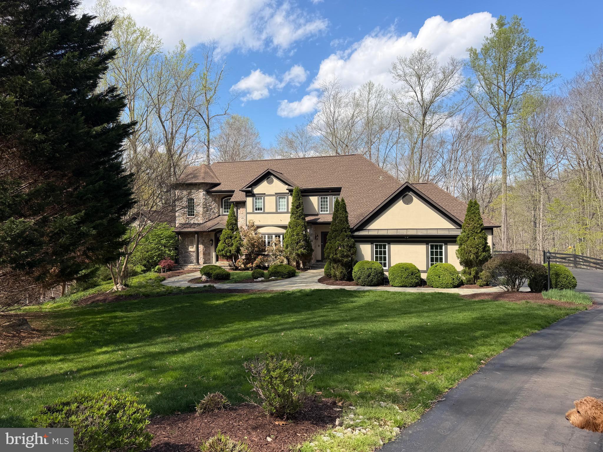 7972 PINNACLE RIDGE DRIVE