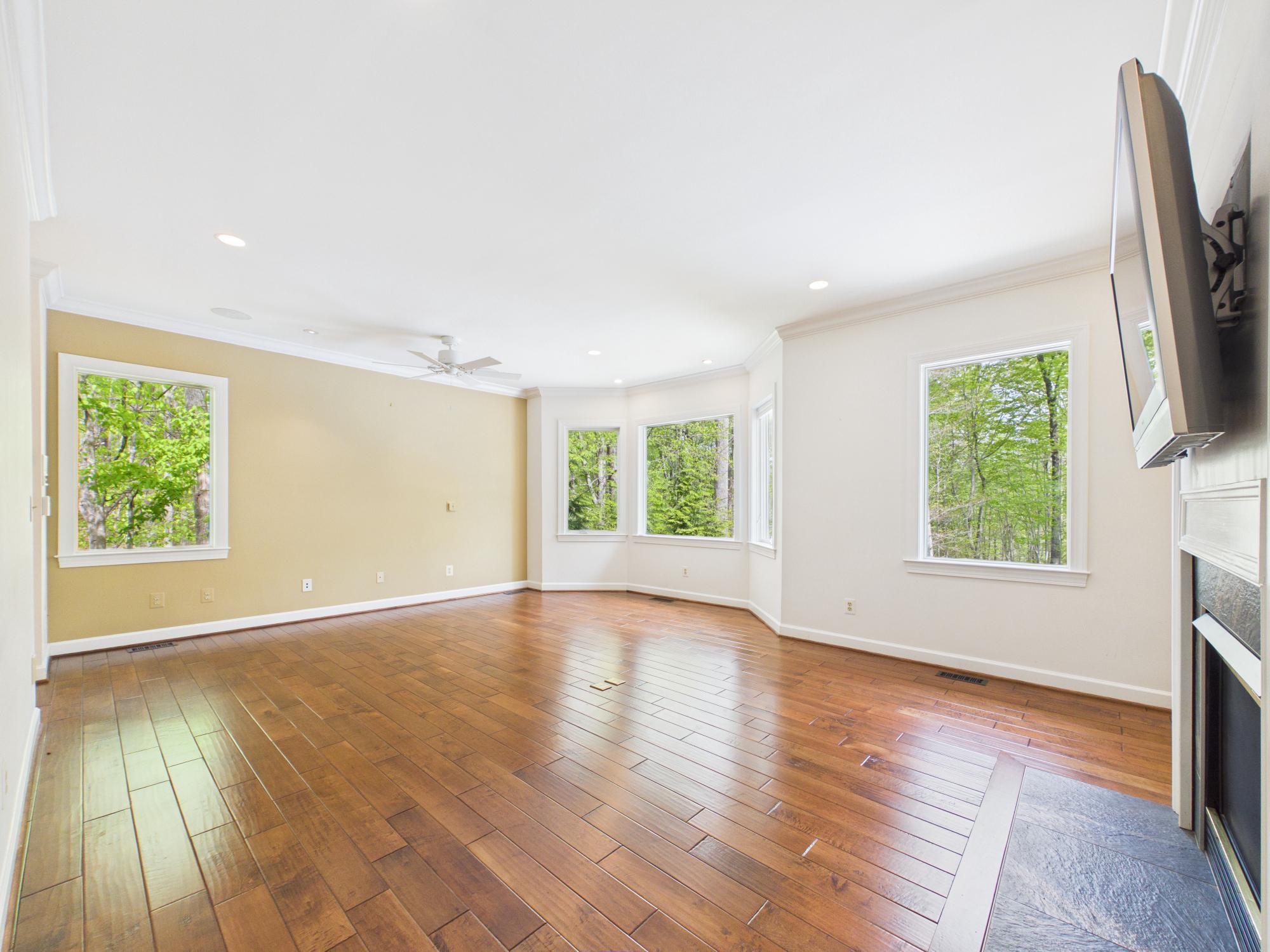 RIVER BEND - Residential