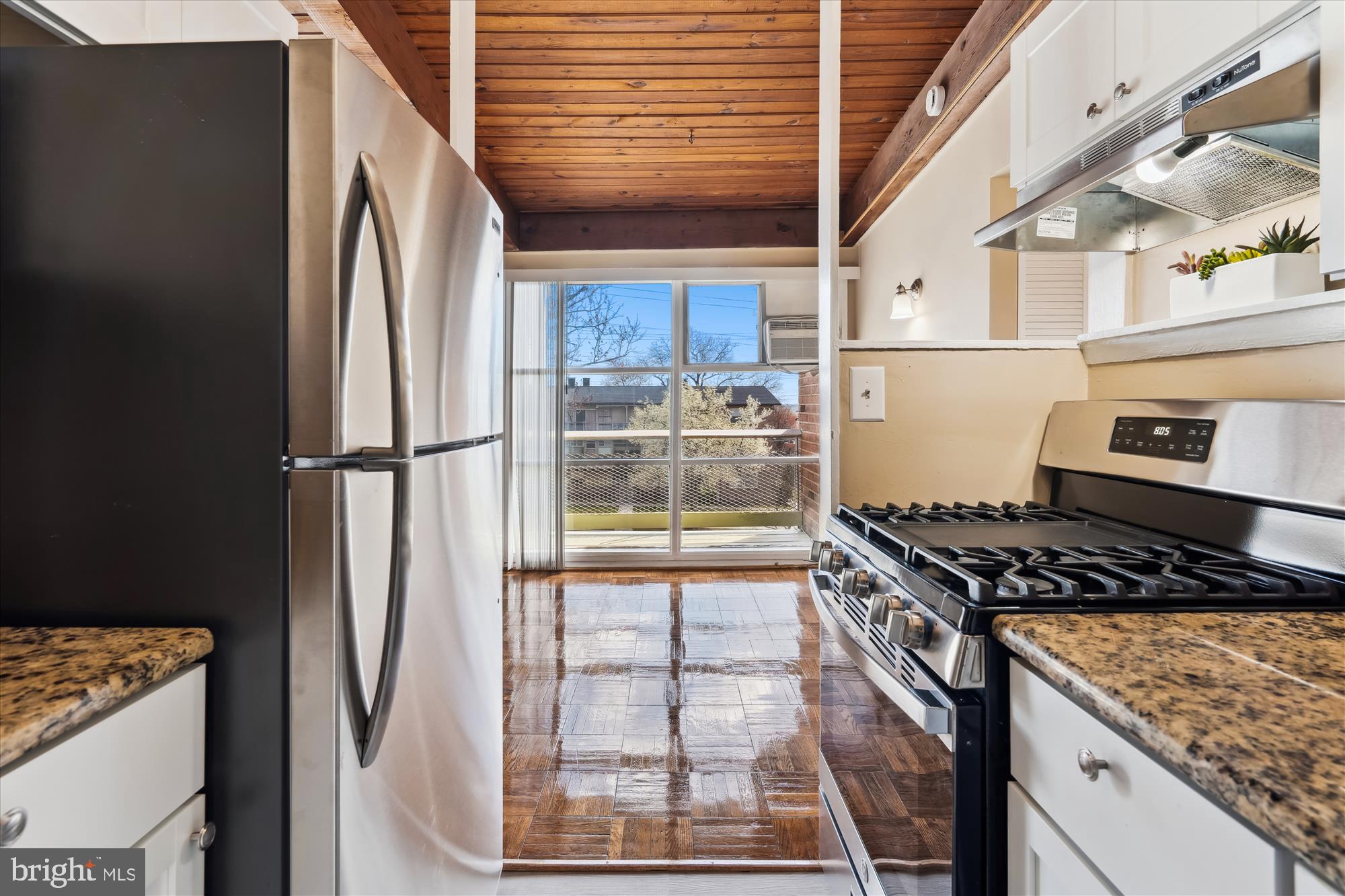 RIGGS HILL - Residential