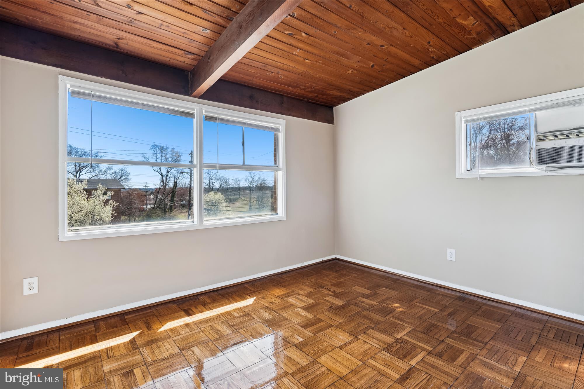 RIGGS HILL - Residential