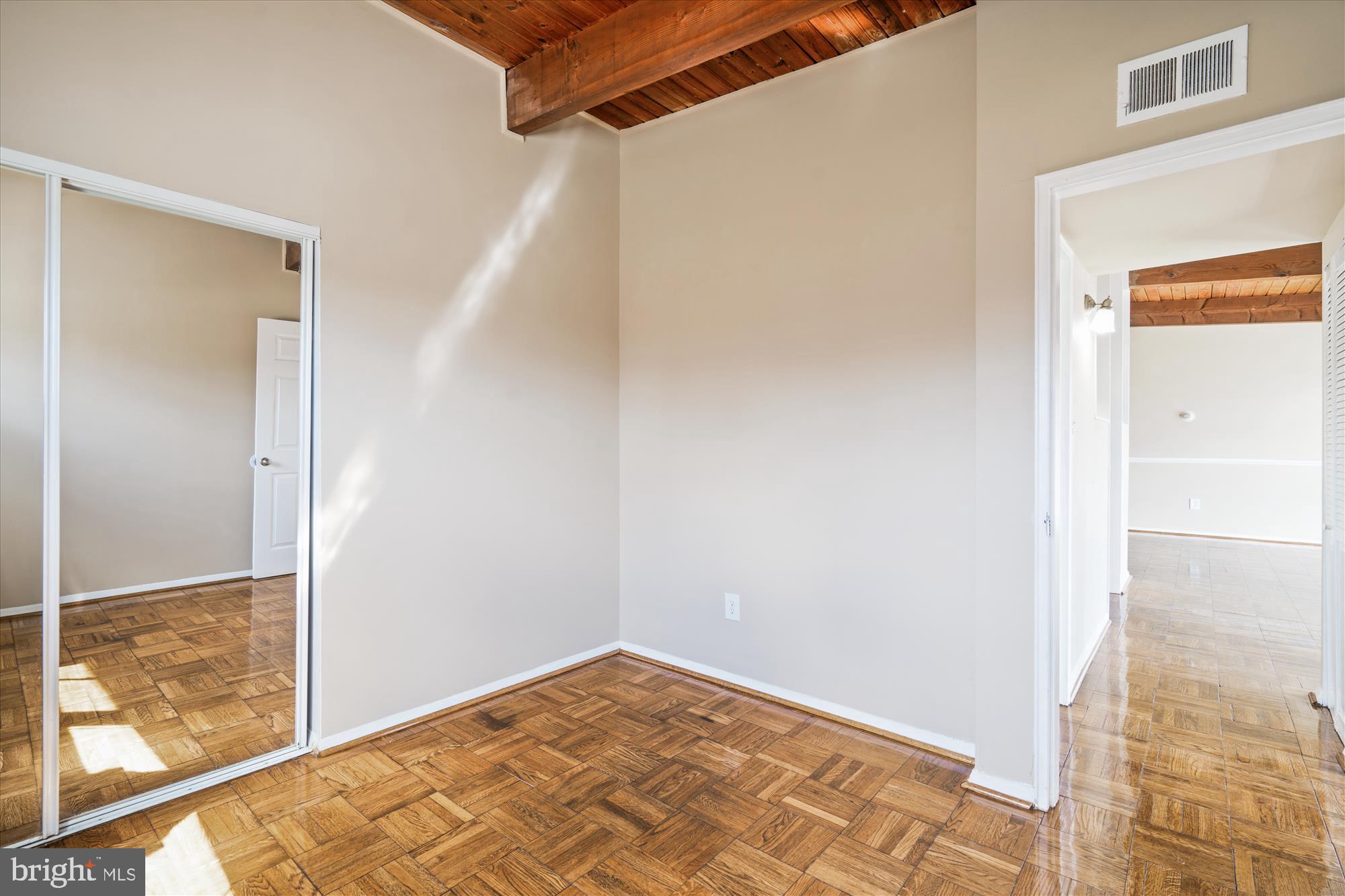 RIGGS HILL - Residential