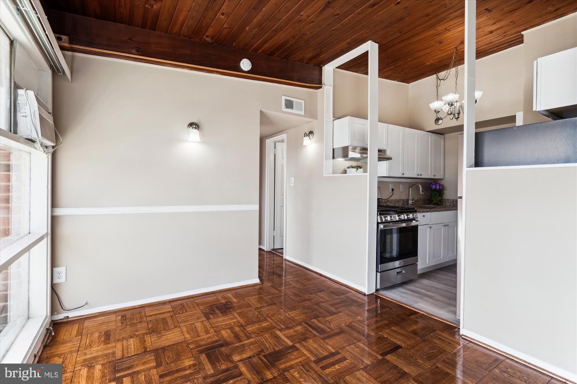 RIGGS HILL - Residential