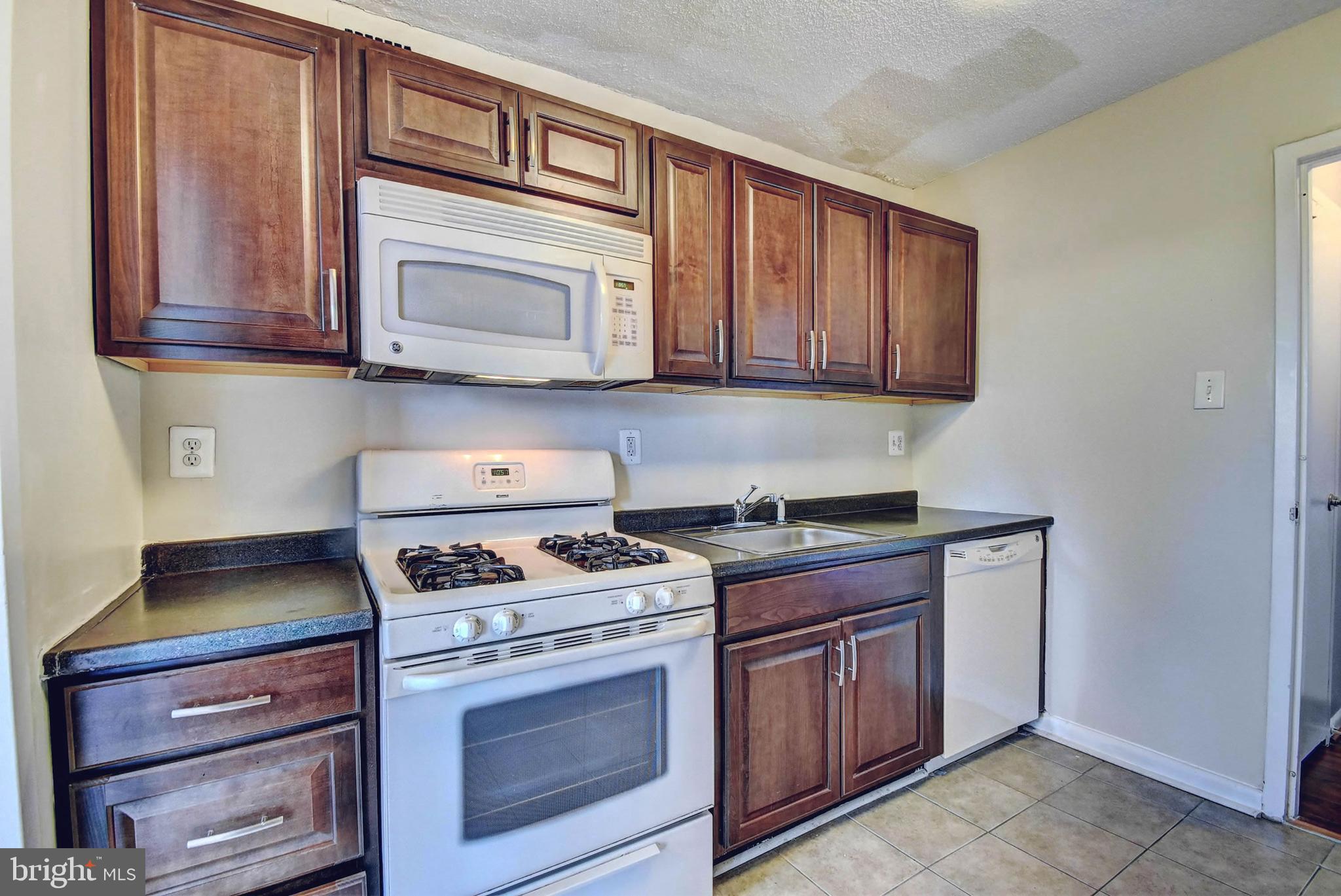 PARK PLACE - Residential Lease