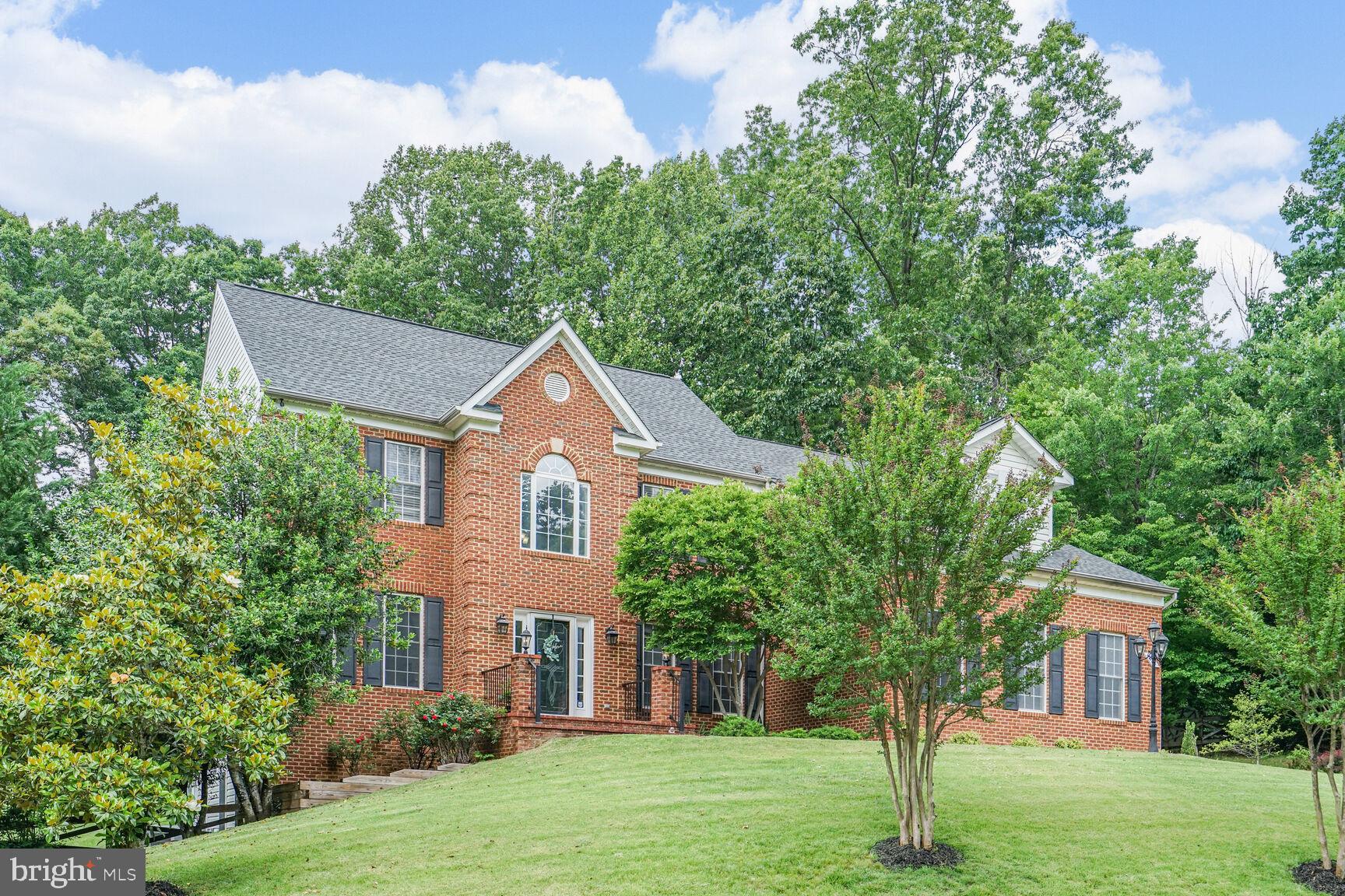 4904 CHARMED COURT
