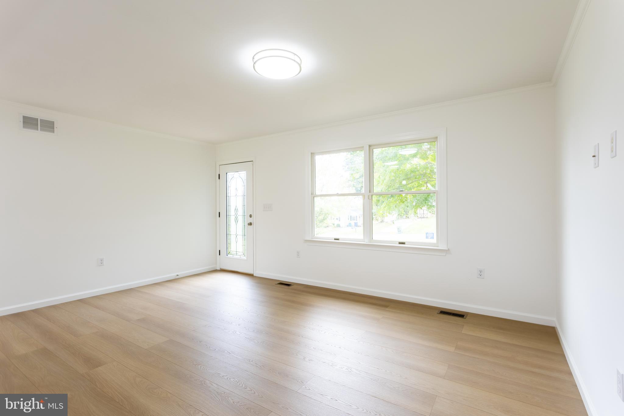 2216 OLD WASHINGTON ROAD