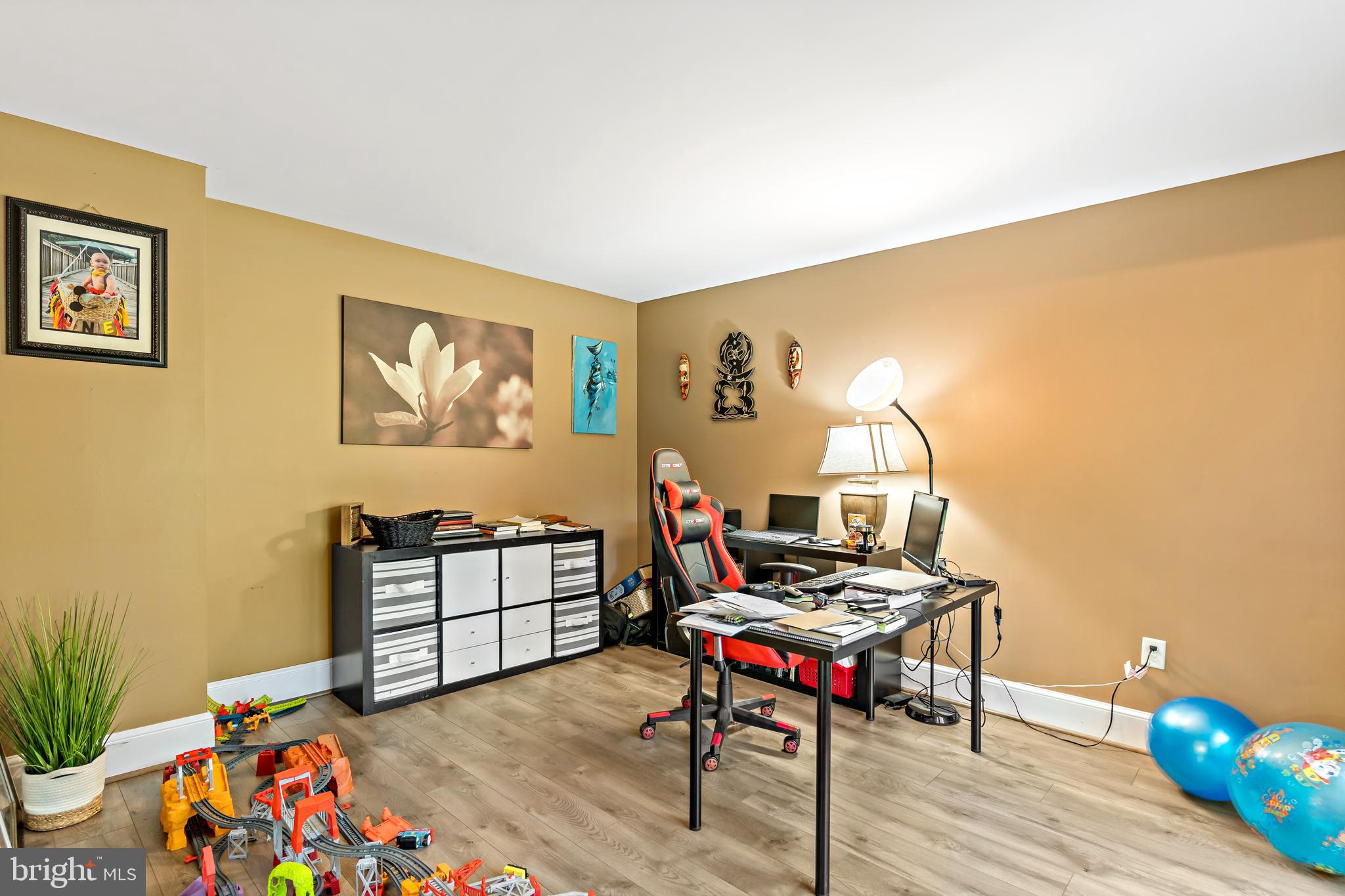 WOODBRIER MANOR - Residential