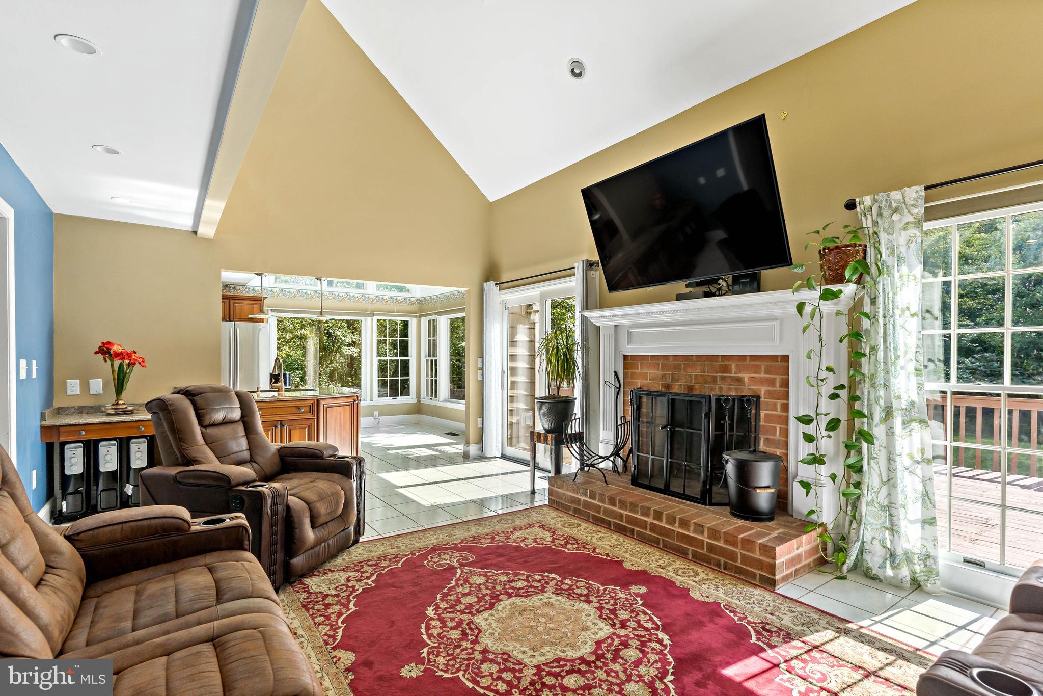 WOODBRIER MANOR - Residential