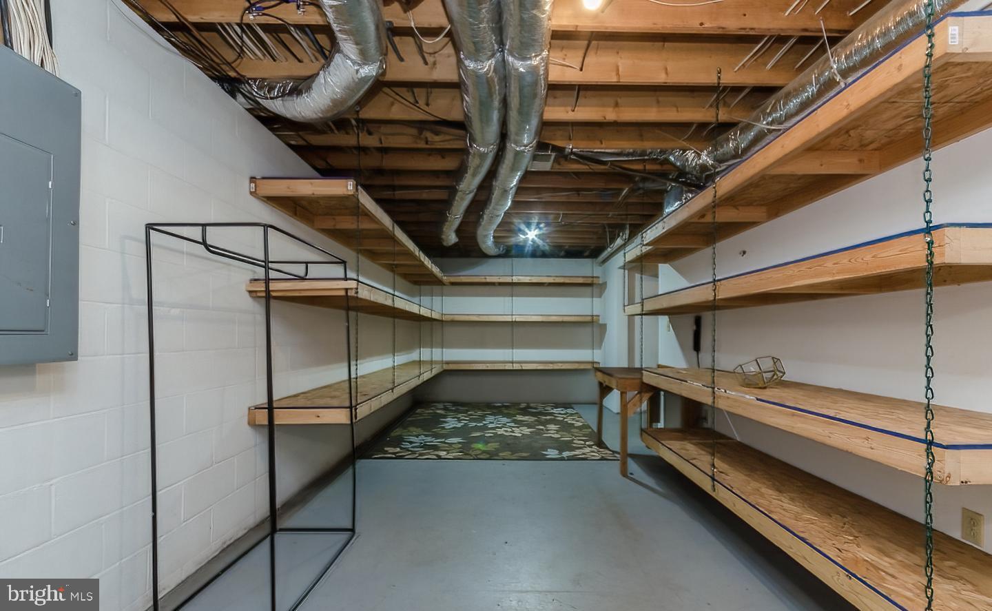 WOODBRIER MANOR - Residential