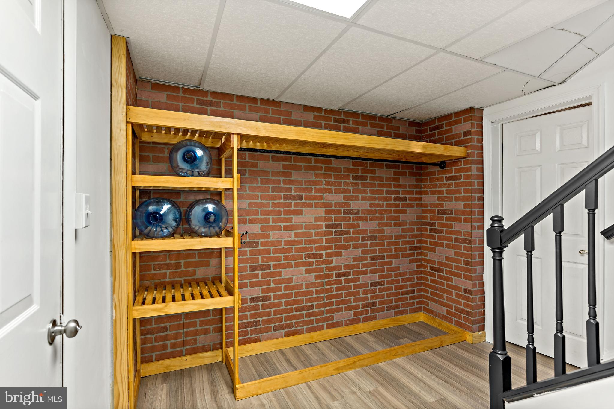 WOODBRIER MANOR - Residential