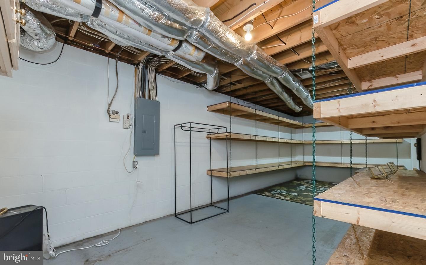 WOODBRIER MANOR - Residential