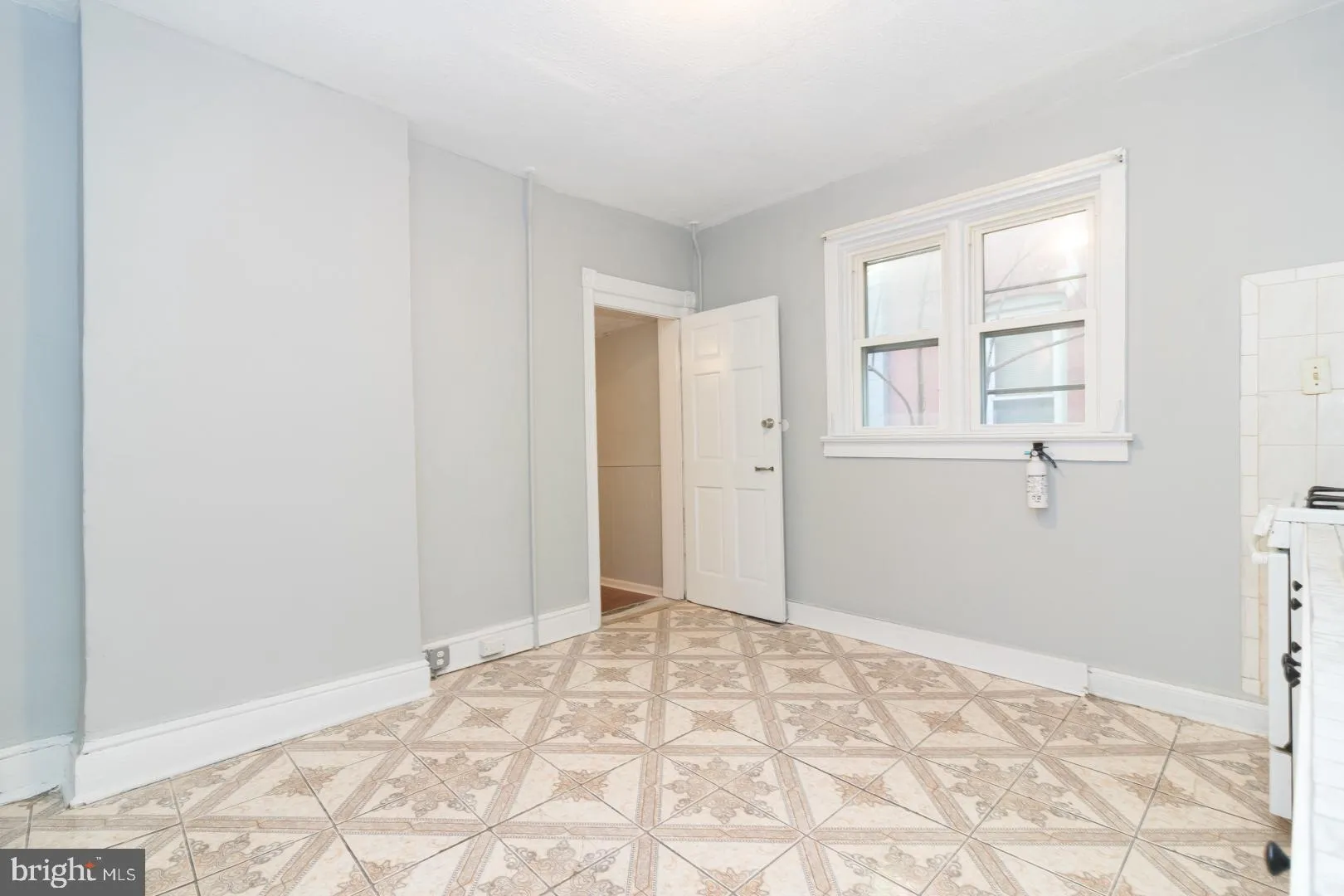 Trenton, New Jersey 08609, United States, 5 Bedrooms Bedrooms, ,Residential,Coming Soon,242992