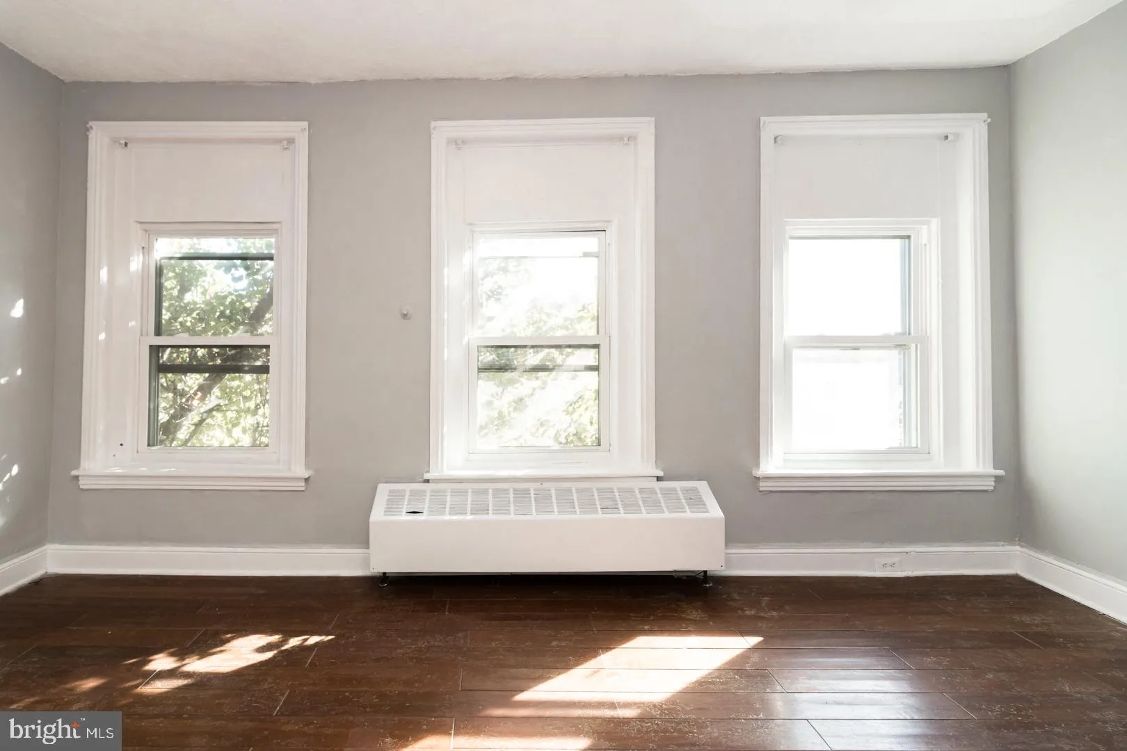 Trenton, New Jersey 08609, United States, 5 Bedrooms Bedrooms, ,Residential,Coming Soon,242992