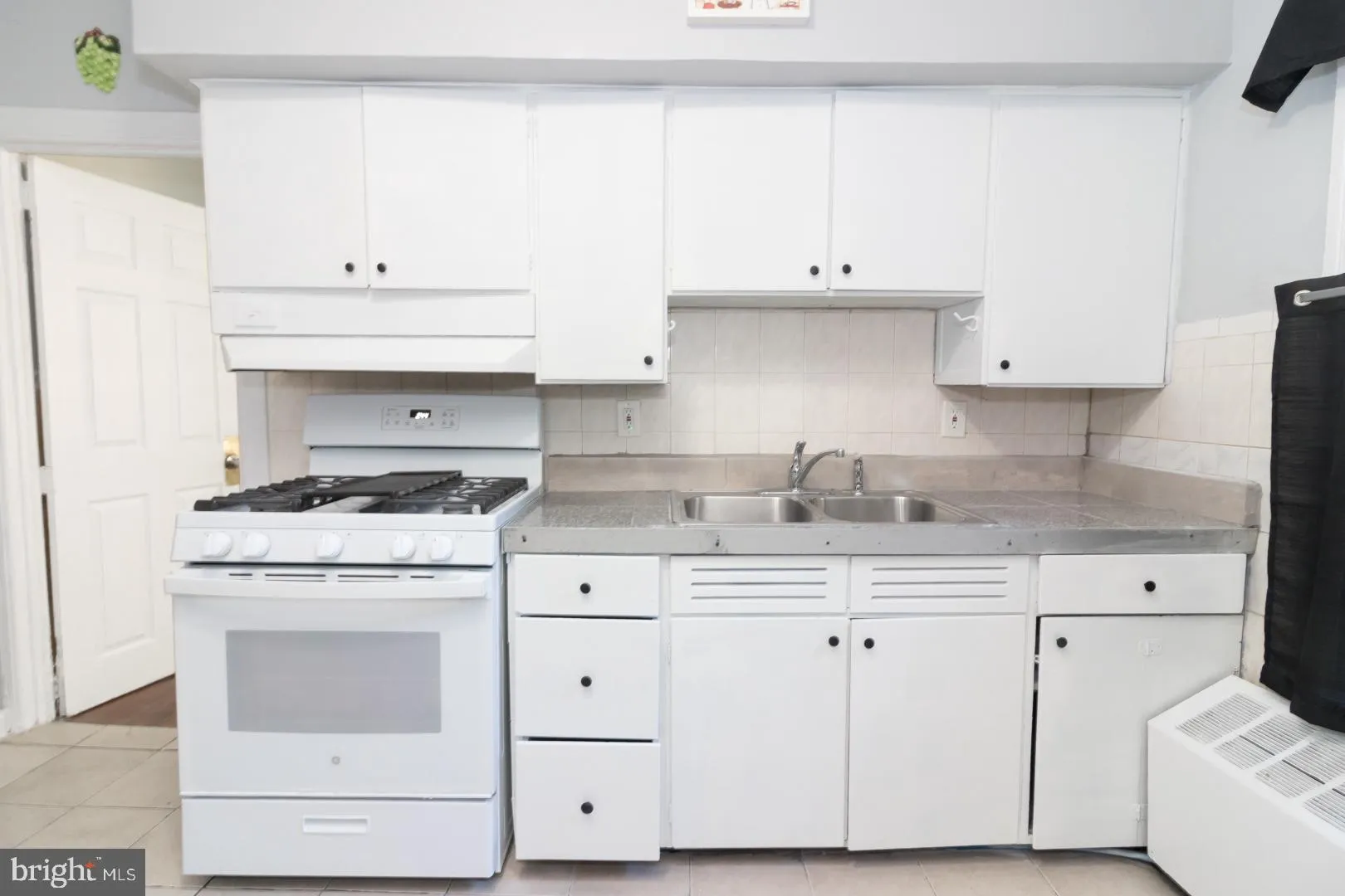 Trenton, New Jersey 08609, United States, 5 Bedrooms Bedrooms, ,Residential,Coming Soon,242992