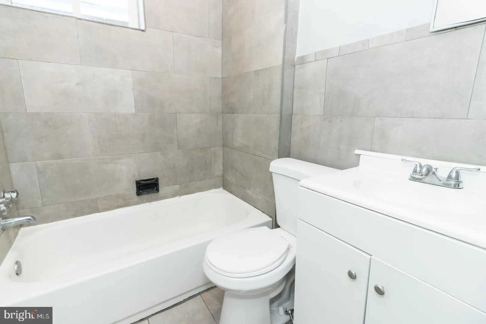 Trenton, New Jersey 08609, United States, 5 Bedrooms Bedrooms, ,Residential,Coming Soon,242992