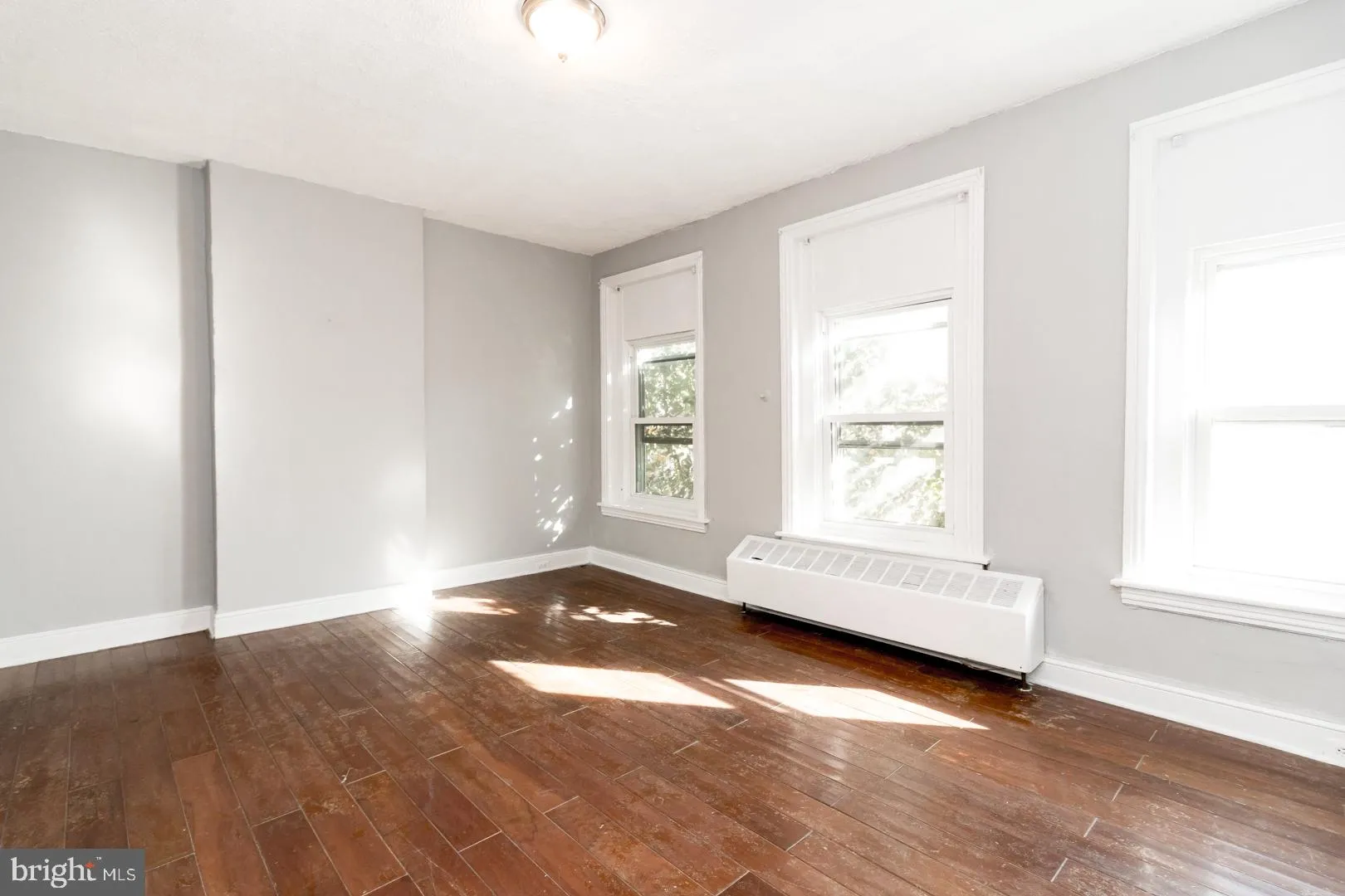 Trenton, New Jersey 08609, United States, 5 Bedrooms Bedrooms, ,Residential,Coming Soon,242992