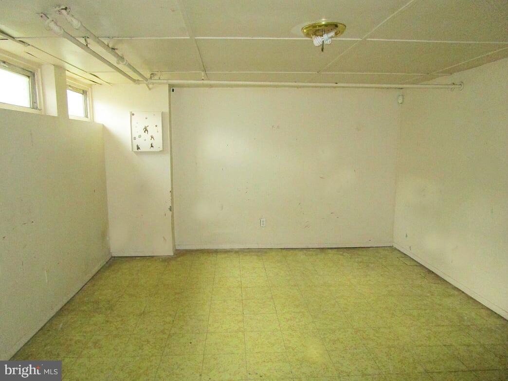 WINSTON GOVANS - Residential