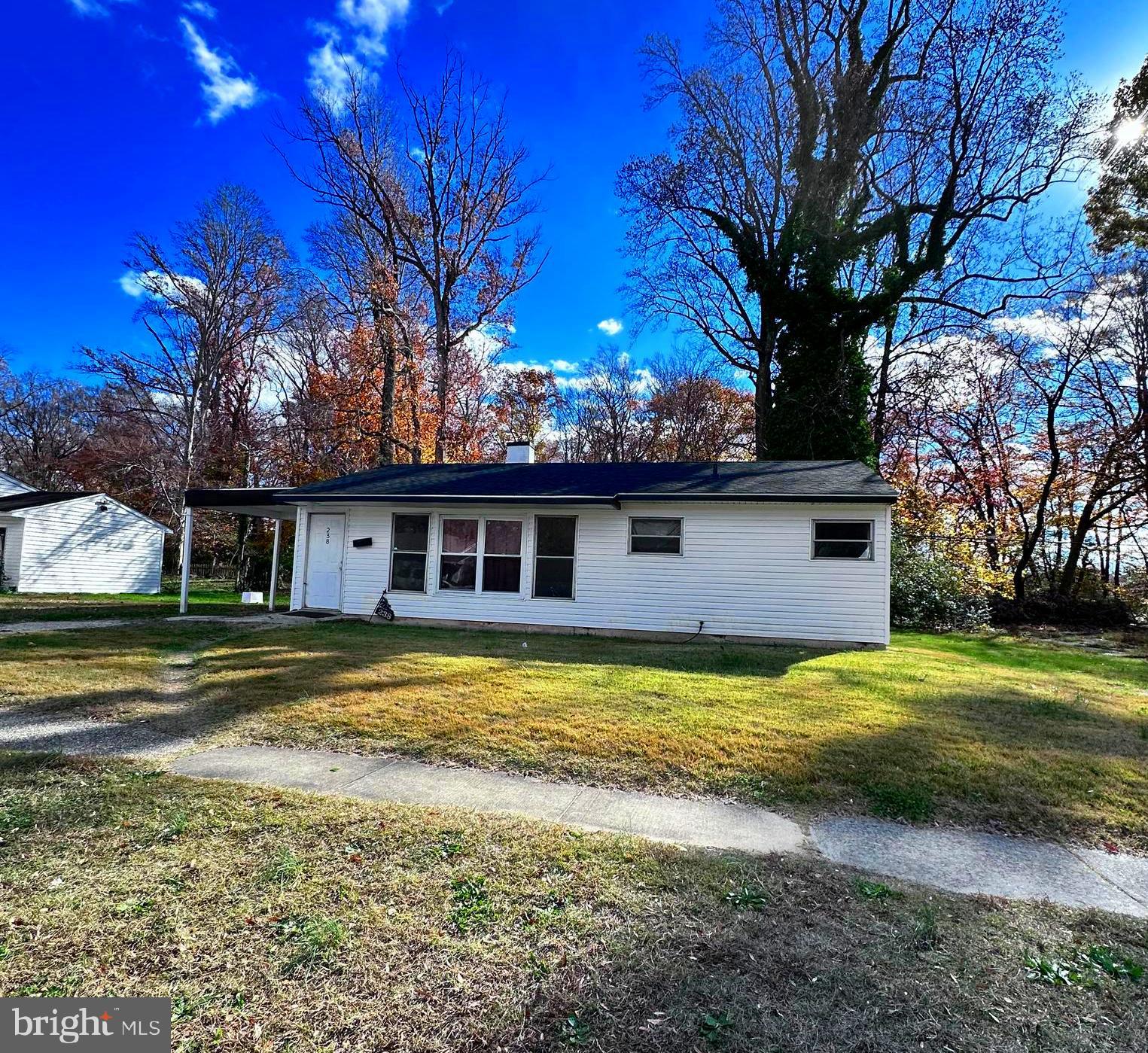 238 S GOVERNORS BOULEVARD