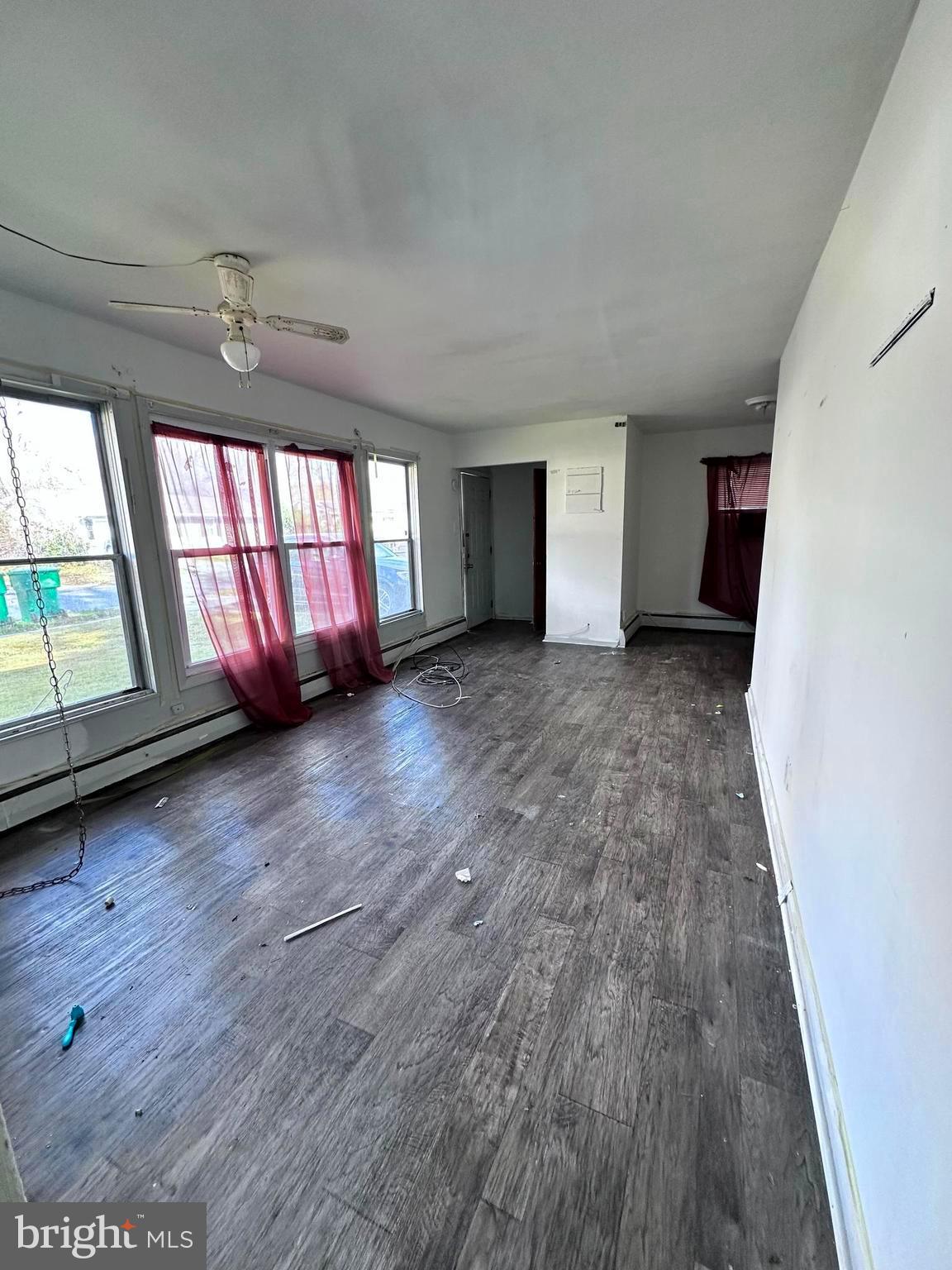 238 S GOVERNORS BOULEVARD