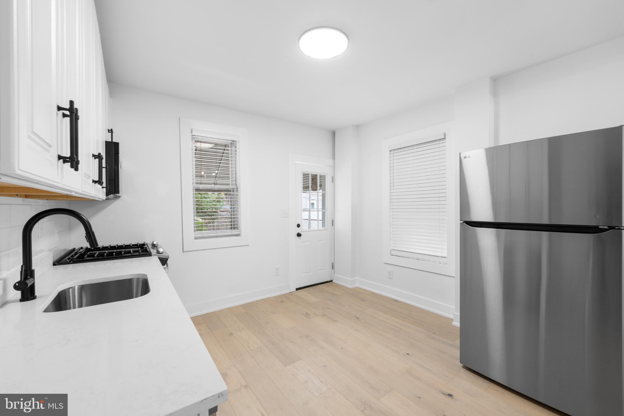 PORT RICHMOND - Residential