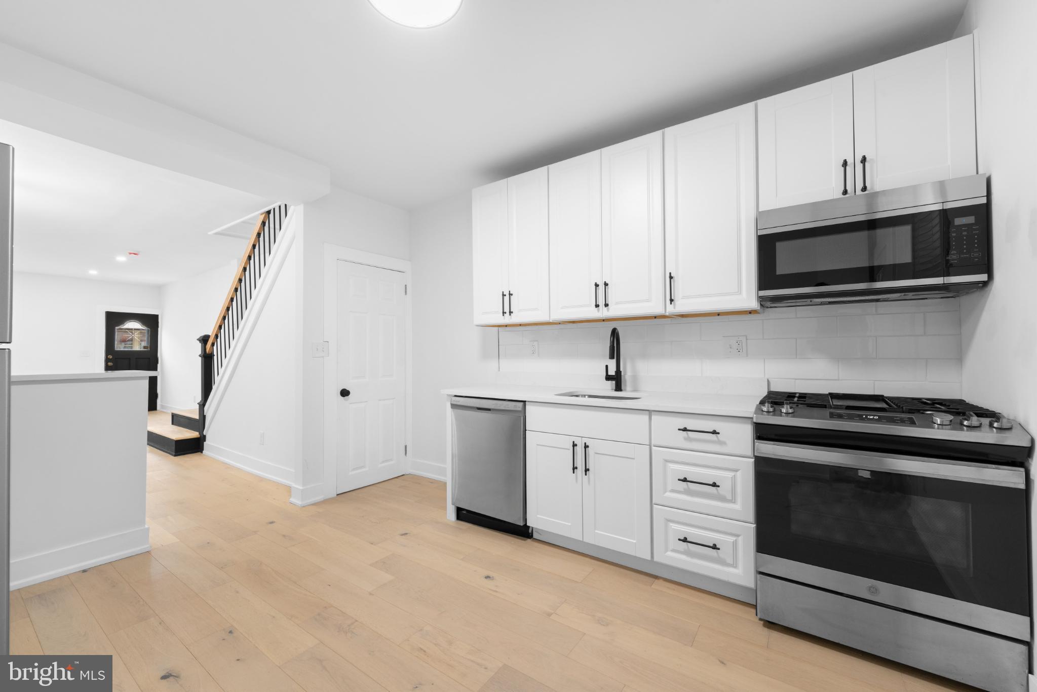 PORT RICHMOND - Residential