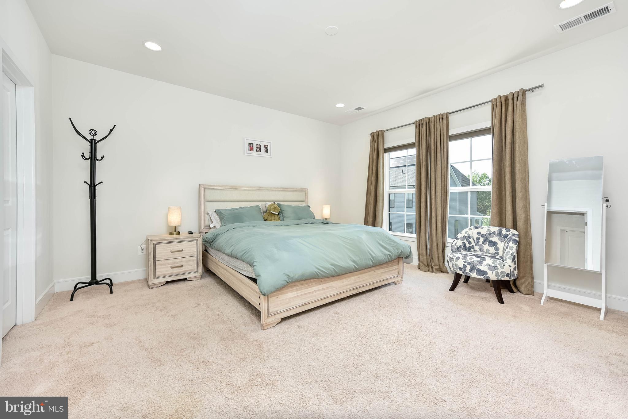 PROSPERITY PLAINS - Residential Lease