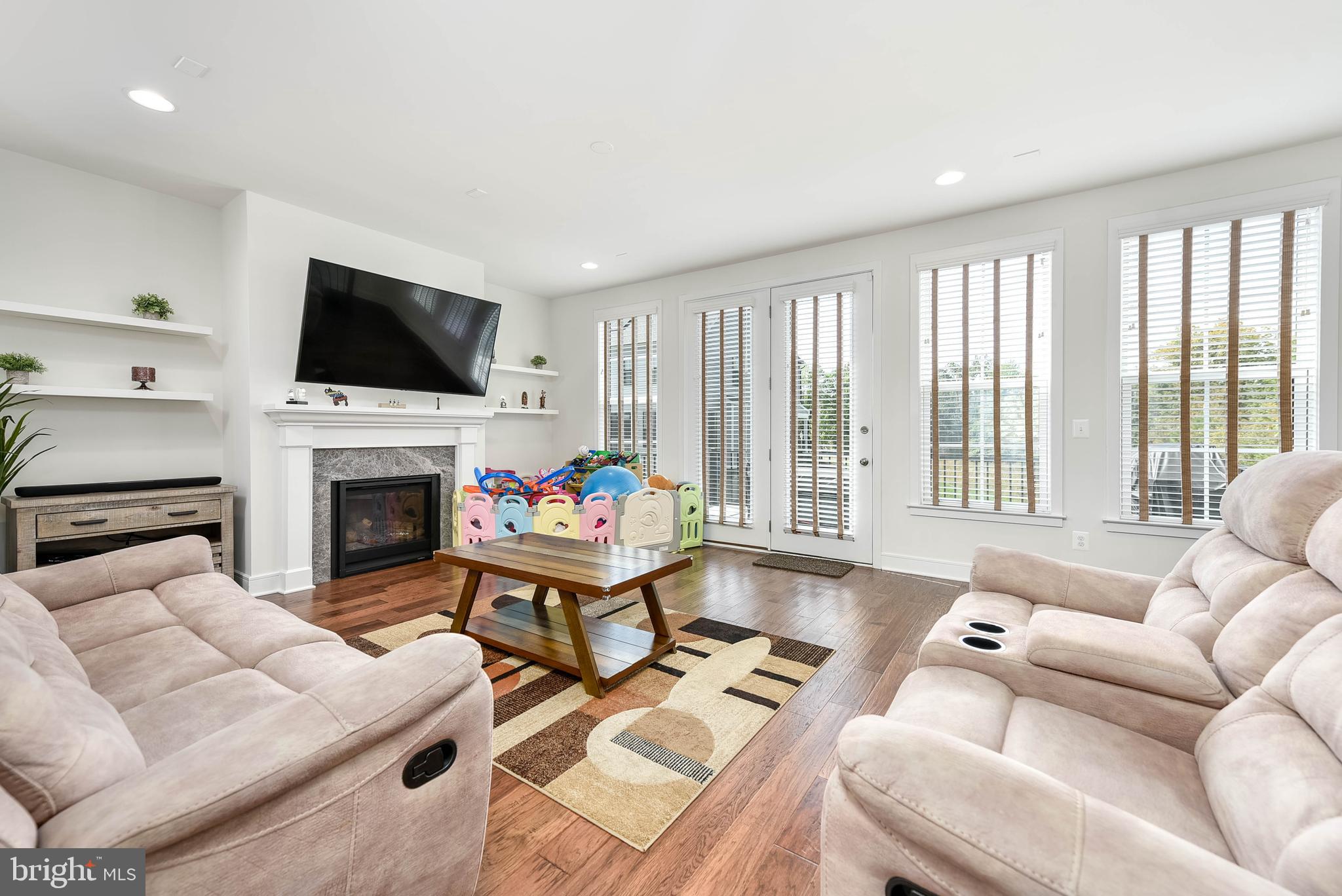 PROSPERITY PLAINS - Residential Lease