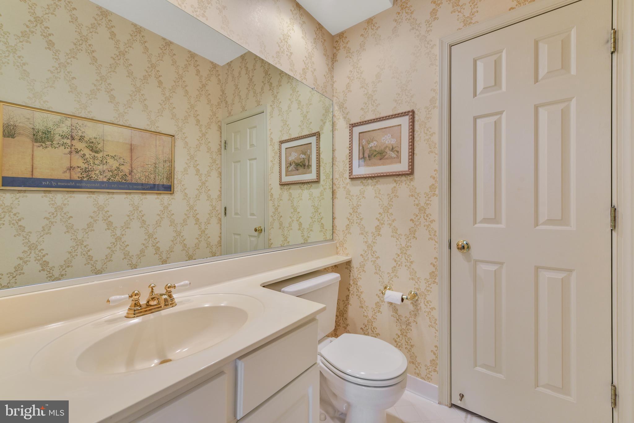 POTOMAC LAKES - Residential