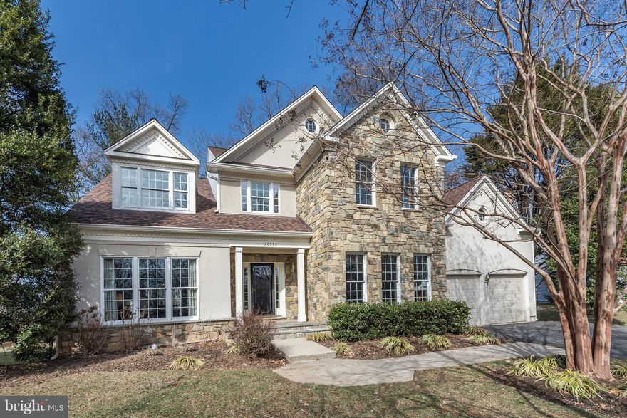 Highly Desirable   POTOMAC LAKES!  Premier cul-de-sac location in quiet neighborhood. Approximately 4900 Square Feet on 3 Levels.

Family Room with stone-faced floor-to-ceiling gas log fireplace and lots of natural light.  Renovated Kitchen with gorgeous stone floors.  Upper level has 4 bedrooms with 3 Full Baths.  Home is freshly painted in neutral on-trend palette. Beautifully landscaped yard with beautiful hardscape patio.  This home is perfect for those who love an active, friendly lifestyle, and yet appreciate a peaceful retreat.

Lower level has rec-room, full bath, hobby room, bar area and large storage area.  Roof (2021)



Cascades has amazing amenities - 5 swimming pools, tennis and basketball courts, pickle ball, fitness centers, tot lots and walking trails. 2.5 miles to Potomac River and Algonkian Regional Park and Golf Course.