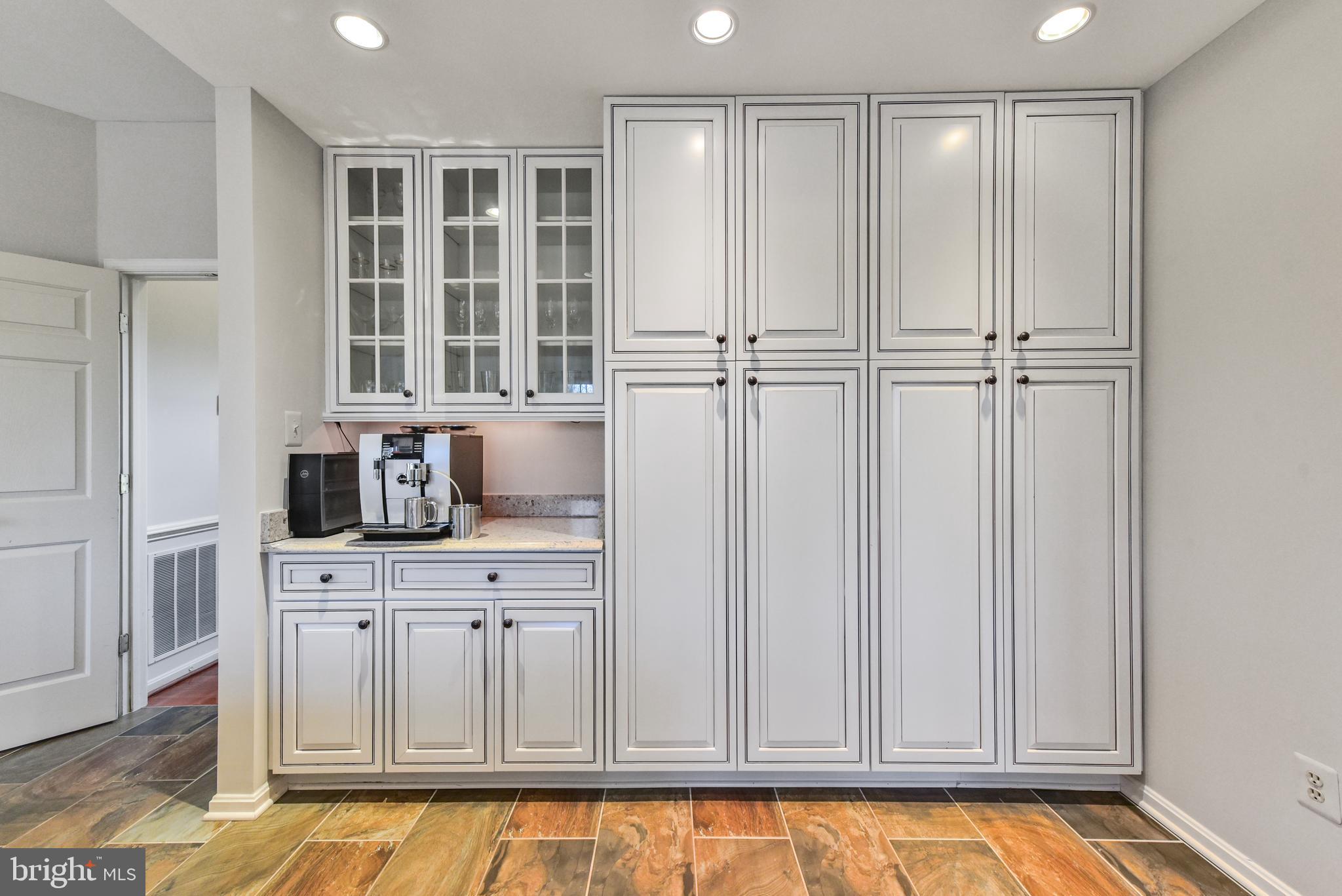 POTOMAC LAKES - Residential