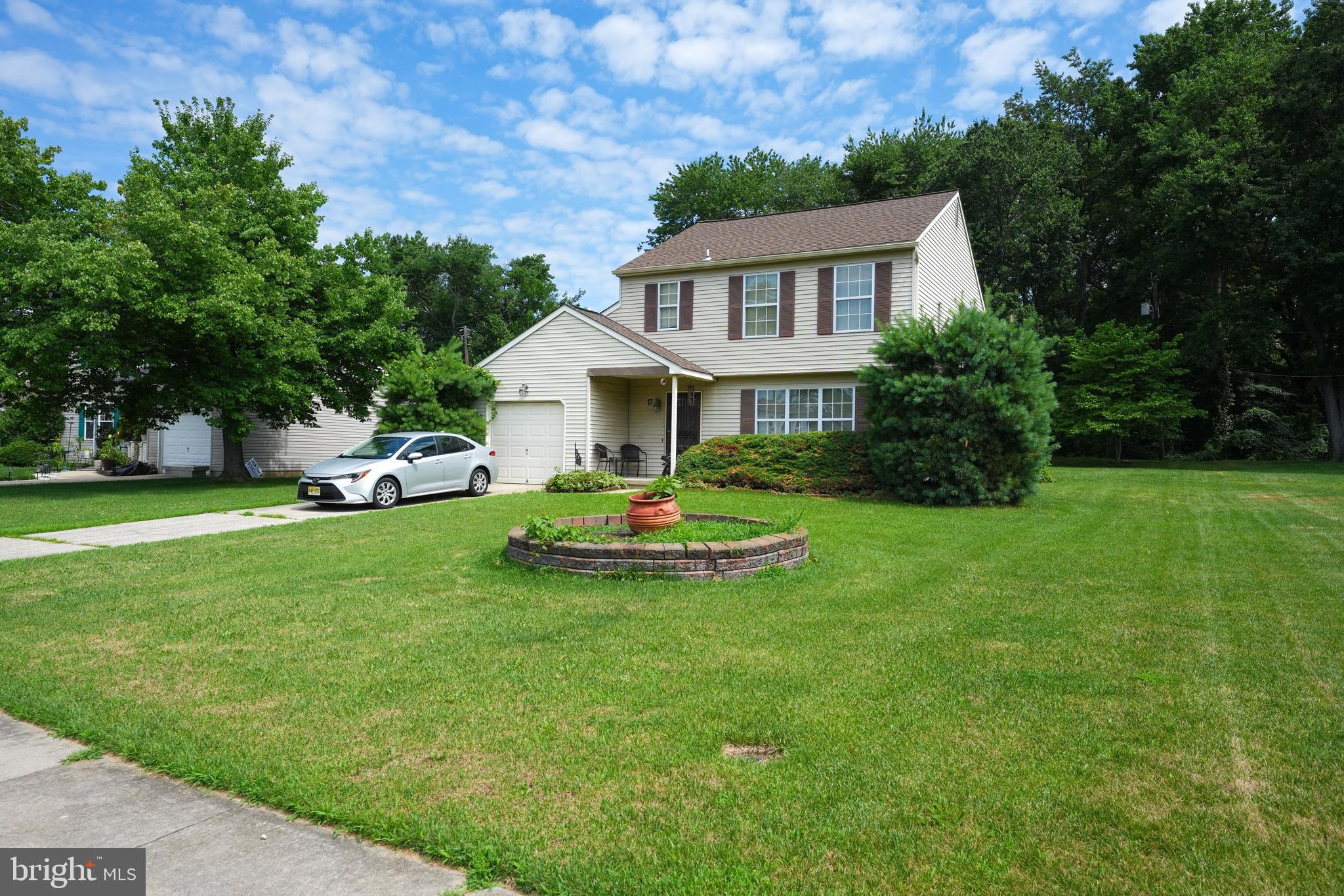 17 NEW CASTLE LANE