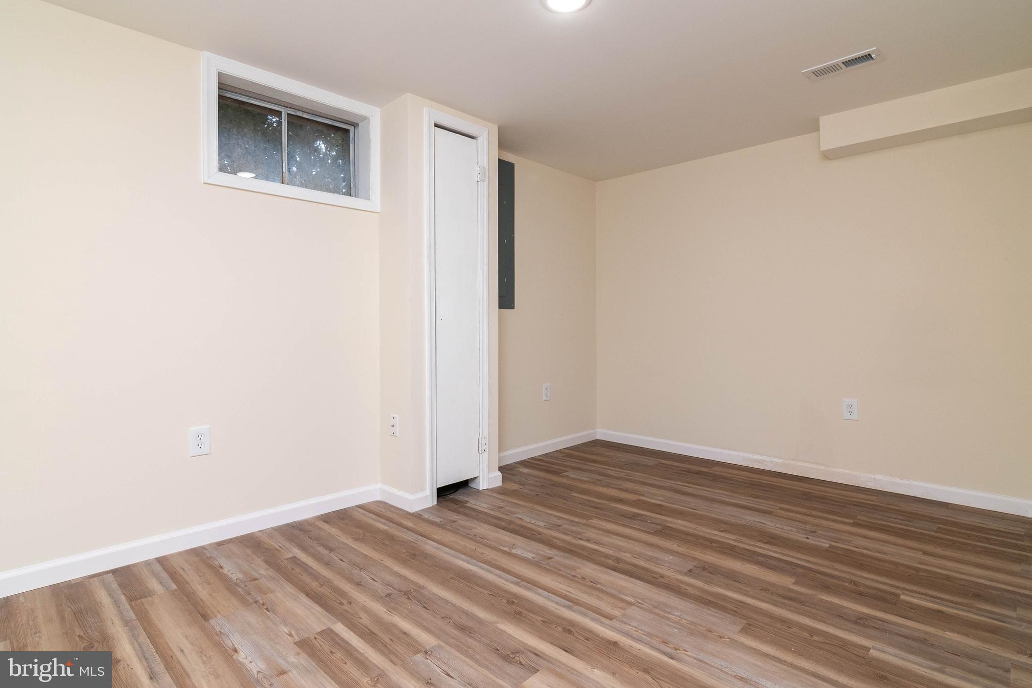 SUNNYSIDE ACRES - Residential