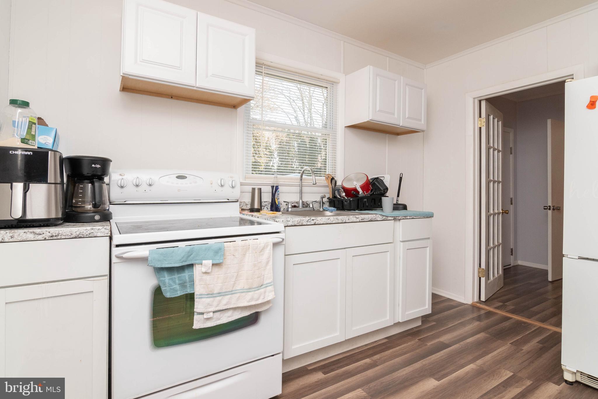 SUNNYSIDE ACRES - Residential