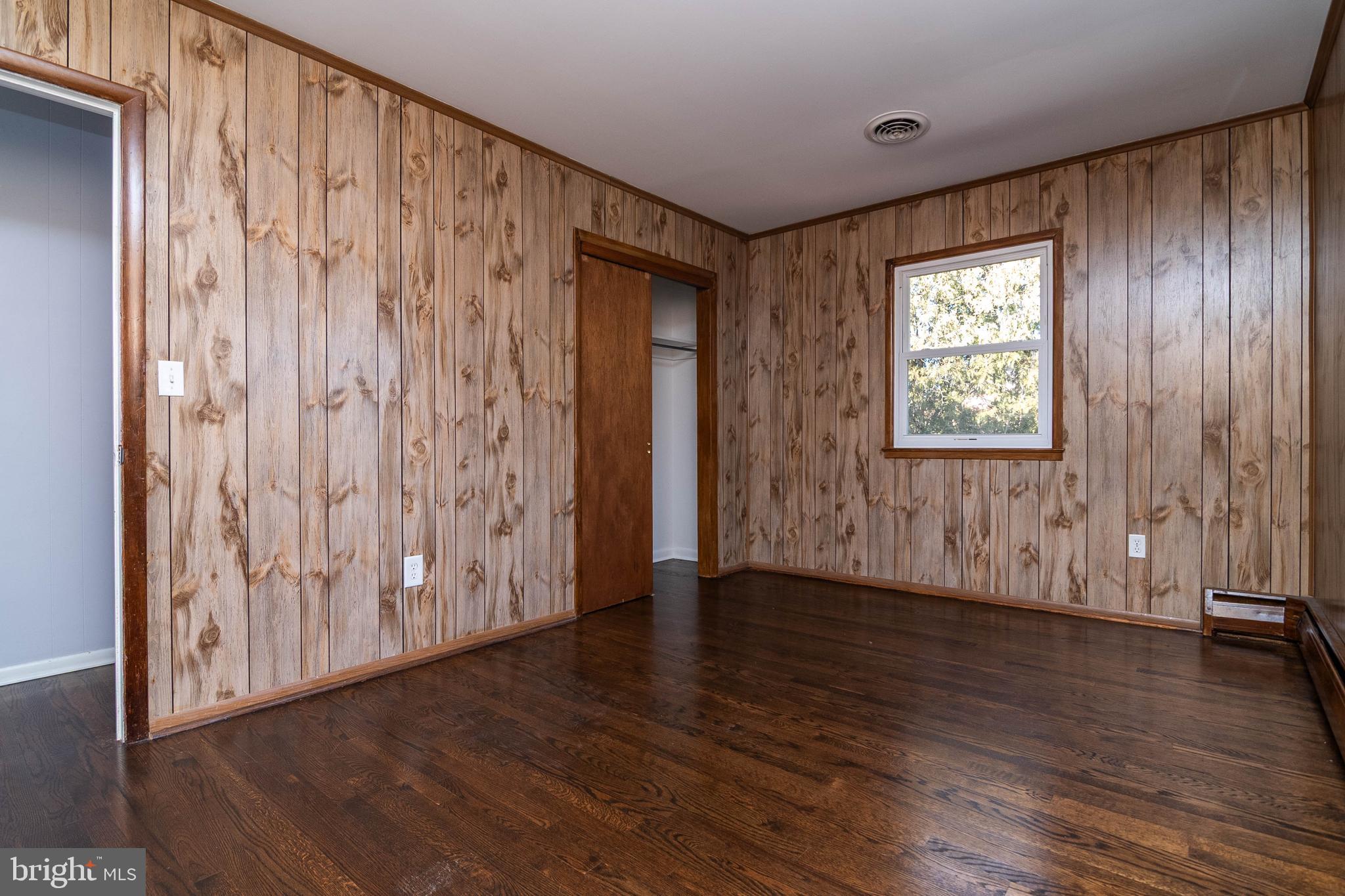 SUNNYSIDE ACRES - Residential