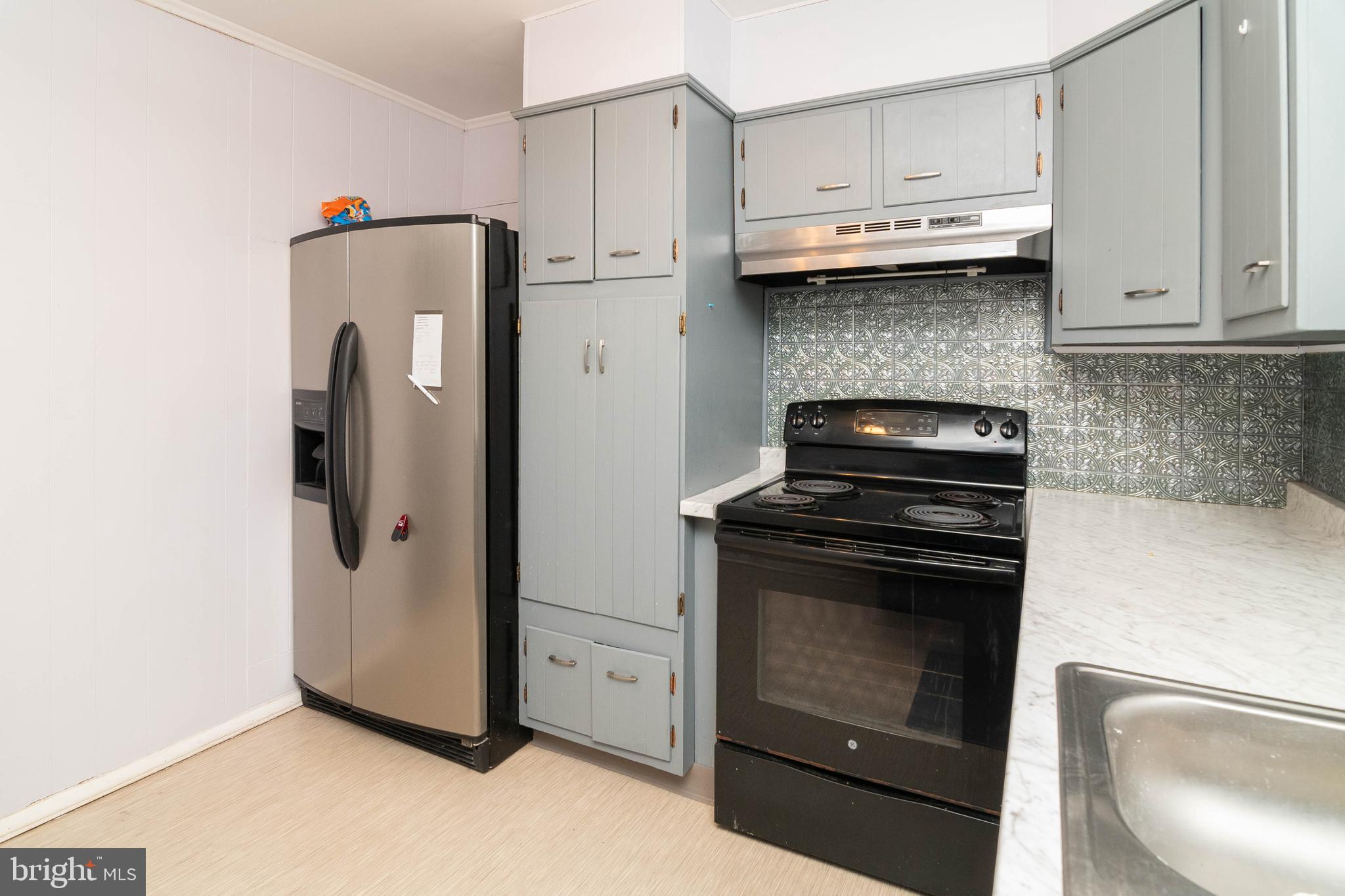 SUNNYSIDE ACRES - Residential