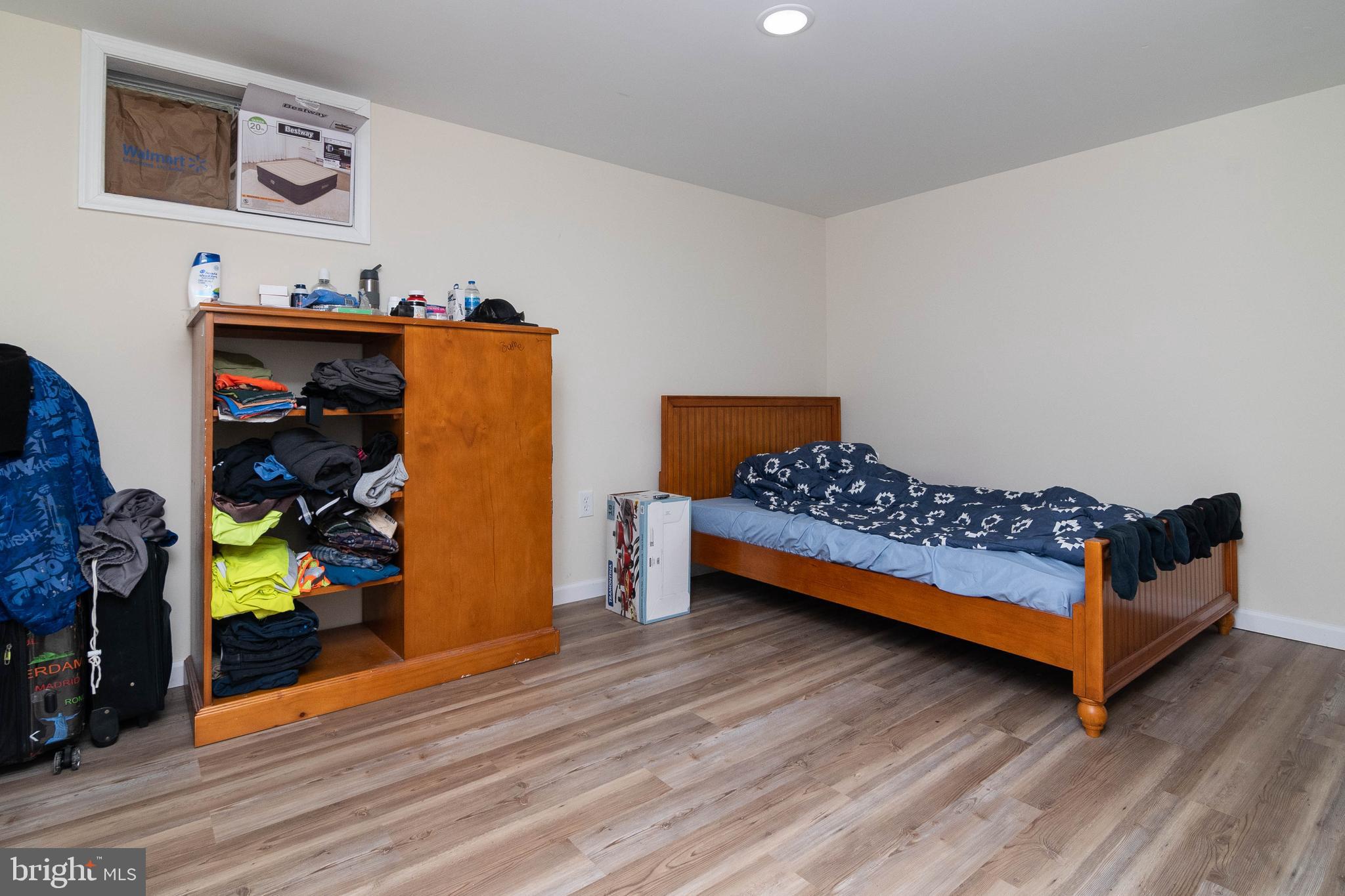 SUNNYSIDE ACRES - Residential