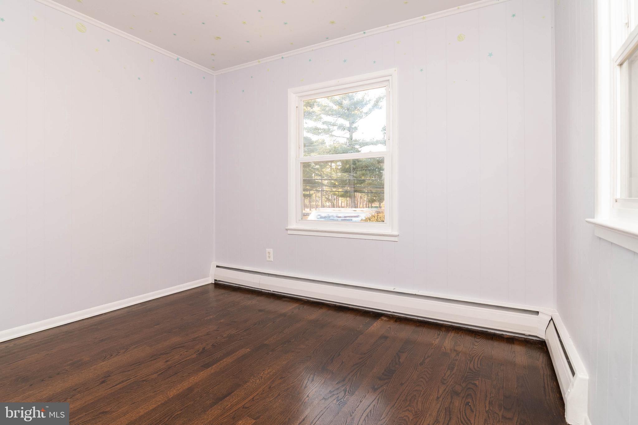 SUNNYSIDE ACRES - Residential