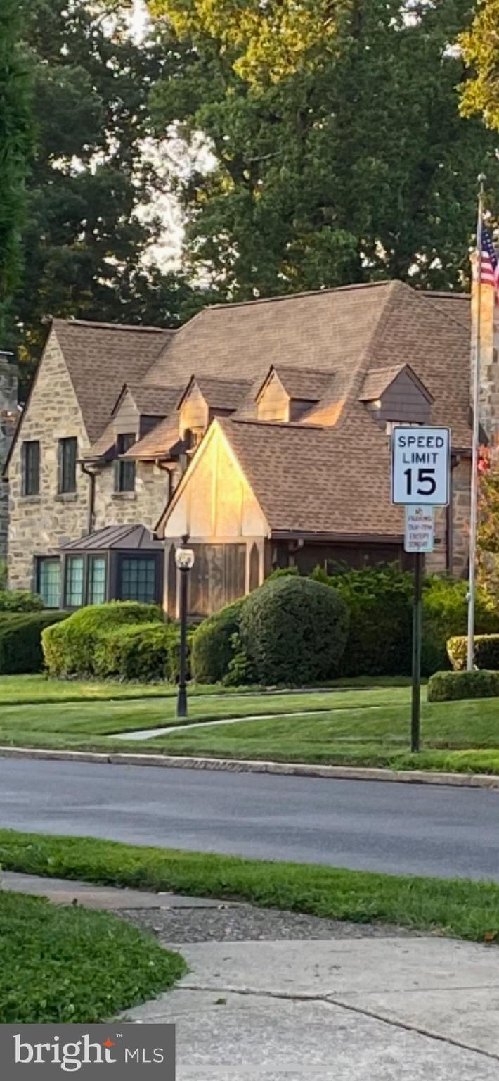 ARONIMINK ESTATES - Residential