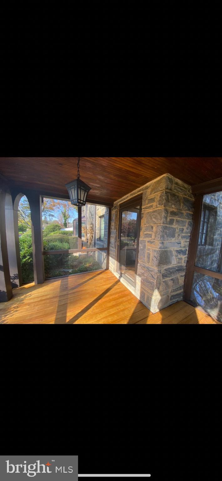 ARONIMINK ESTATES - Residential