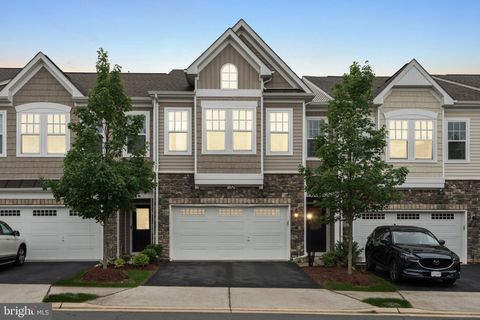 42533 BENFOLD SQUARE BRAMBLETON VA 20148