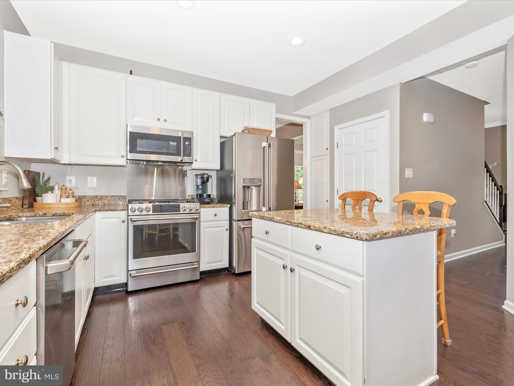 SPRING RIDGE - Residential